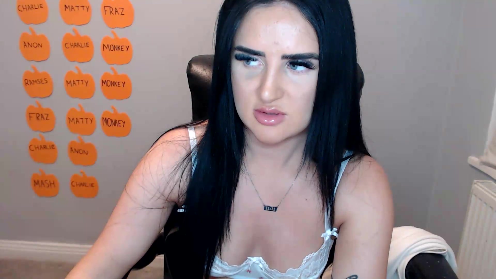 Gallery image thumbnail from Crystal_MFC's myfreecams stream on, 10/04/2026, 15:35 image 4 of 20