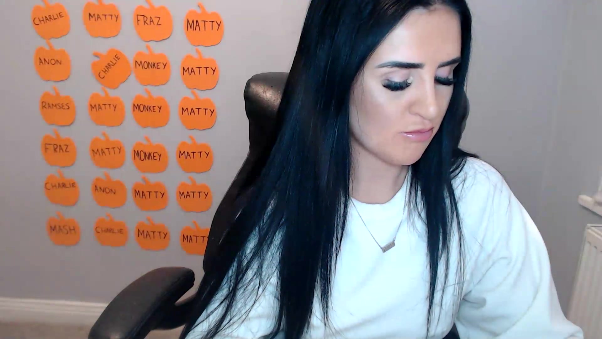 Gallery image thumbnail from Crystal_MFC's myfreecams stream on, 10/05/2026, 13:55 image 17 of 20