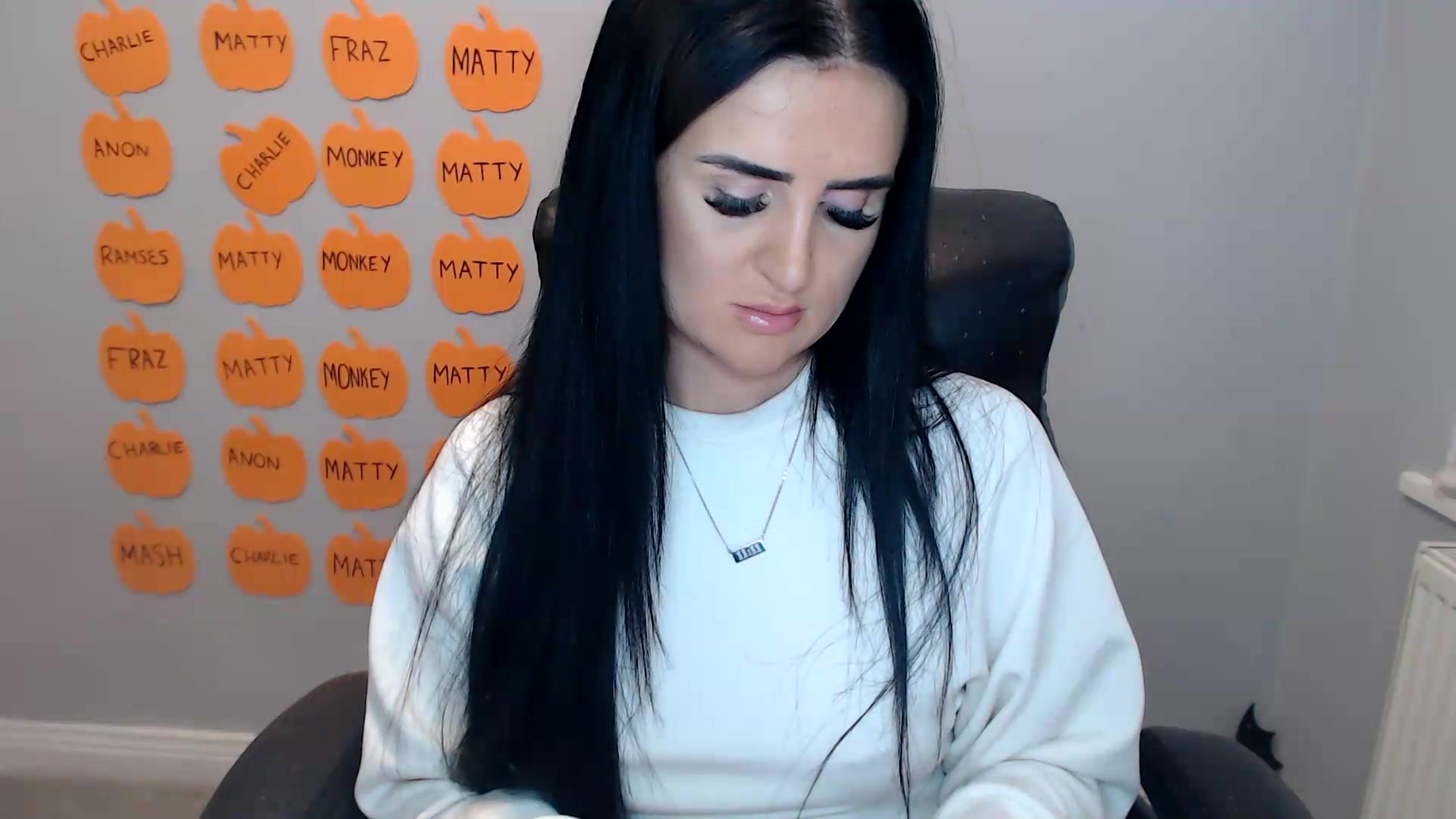Gallery image thumbnail from Crystal_MFC's myfreecams stream on, 10/05/2026, 13:55 image 9 of 20