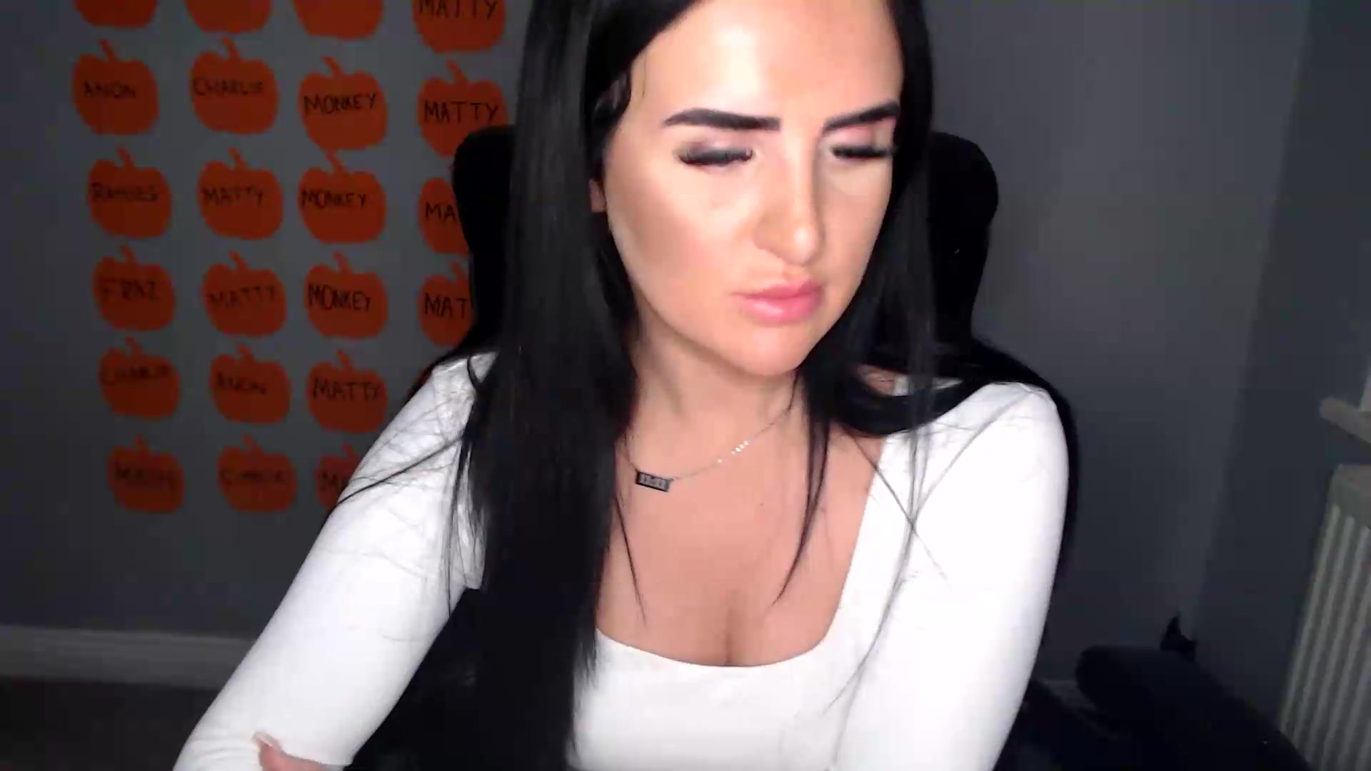 Gallery image thumbnail from Crystal_MFC's myfreecams stream on, 10/07/2026, 21:25 image 3 of 20