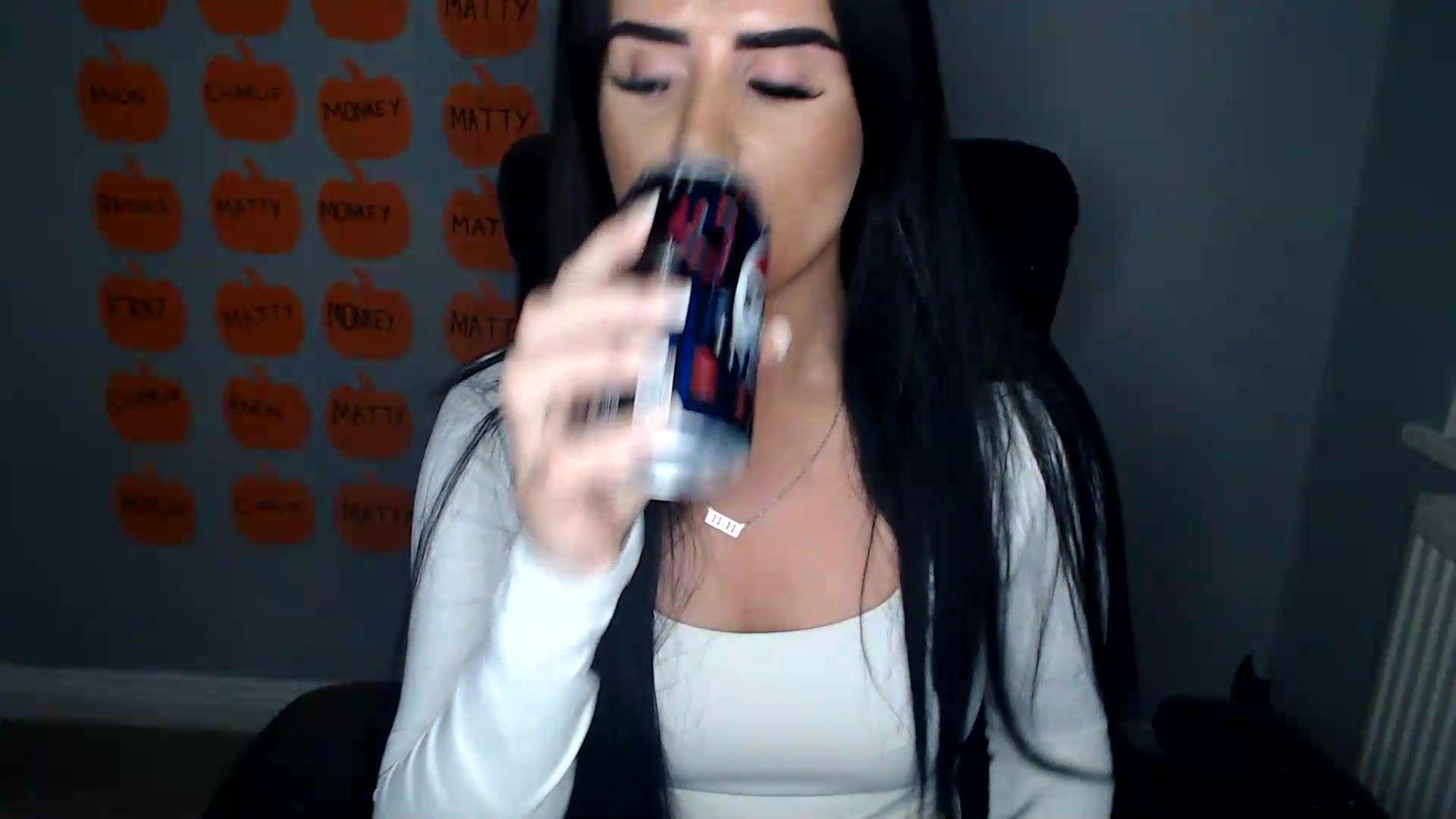 Gallery image thumbnail from Crystal_MFC's myfreecams stream on, 10/07/2026, 21:25 image 15 of 20