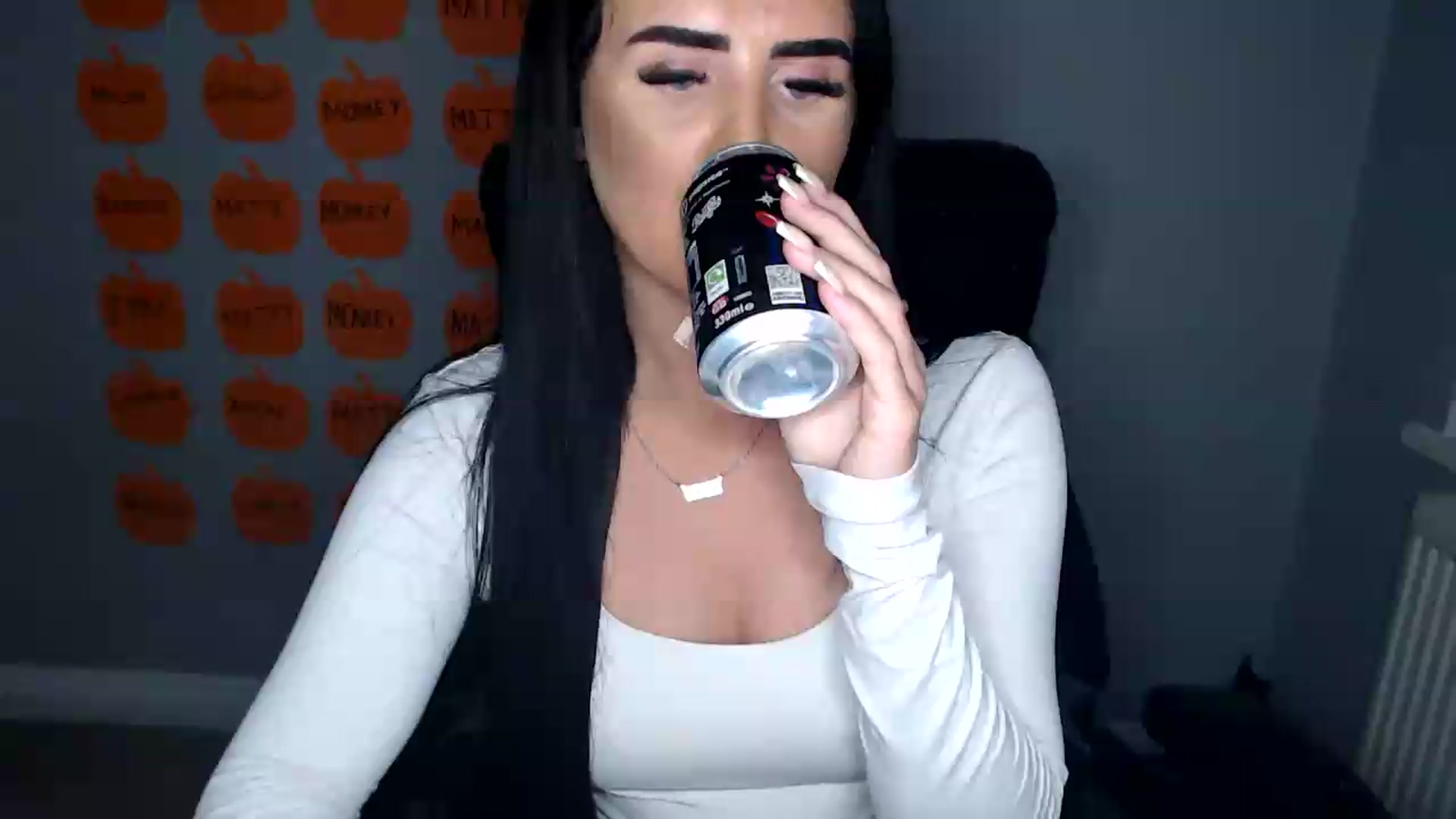 Gallery image thumbnail from Crystal_MFC's myfreecams stream on, 10/07/2026, 21:25 image 1 of 20