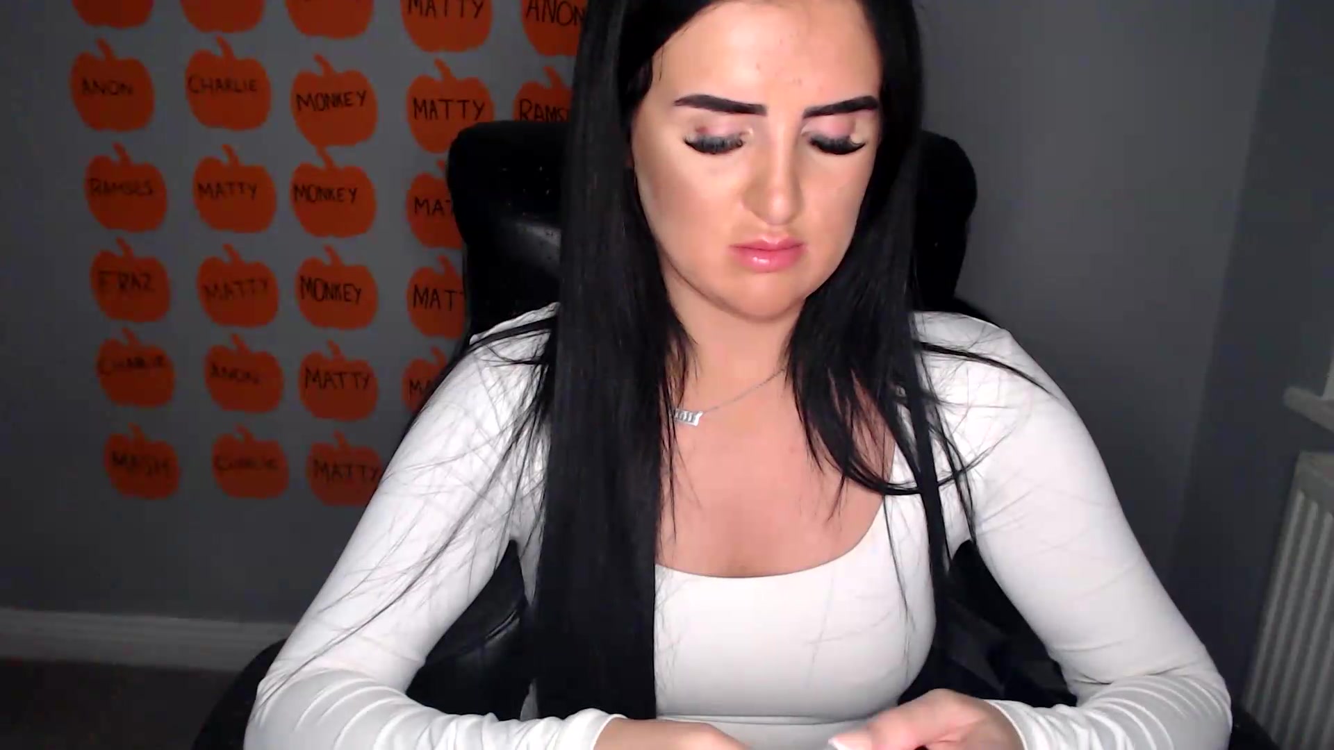 Gallery image thumbnail from Crystal_MFC's myfreecams stream on, 10/07/2026, 21:25 image 9 of 20