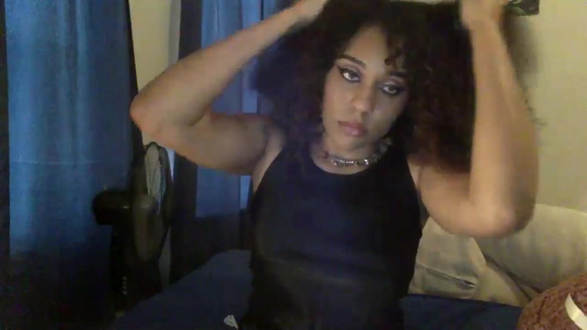 Gallery image thumbnail from Crystalxxxx's myfreecams stream on, 09/03/2024, 11:13 image 16 of 20