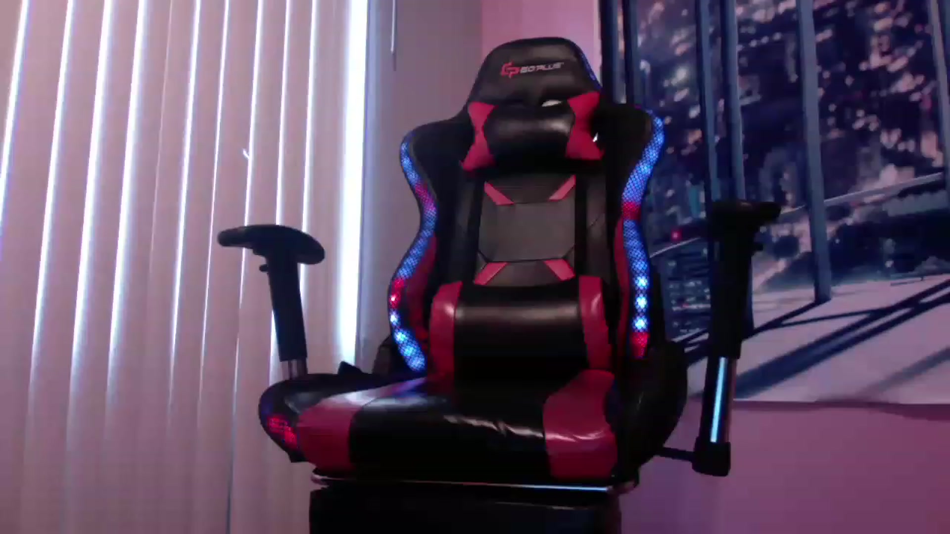 Gallery image thumbnail from CubanaBoricua's myfreecams stream on, 12/21/2022, 20:35 image 6 of 20