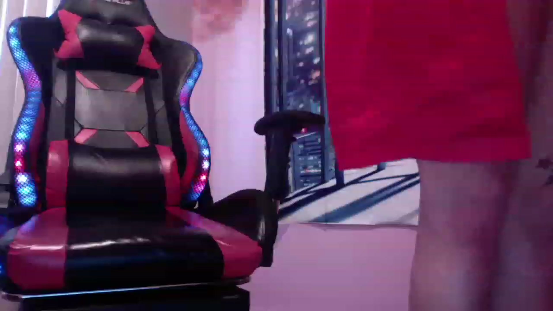 Gallery image thumbnail from CubanaBoricua's myfreecams stream on, 12/21/2022, 20:35 image 15 of 20