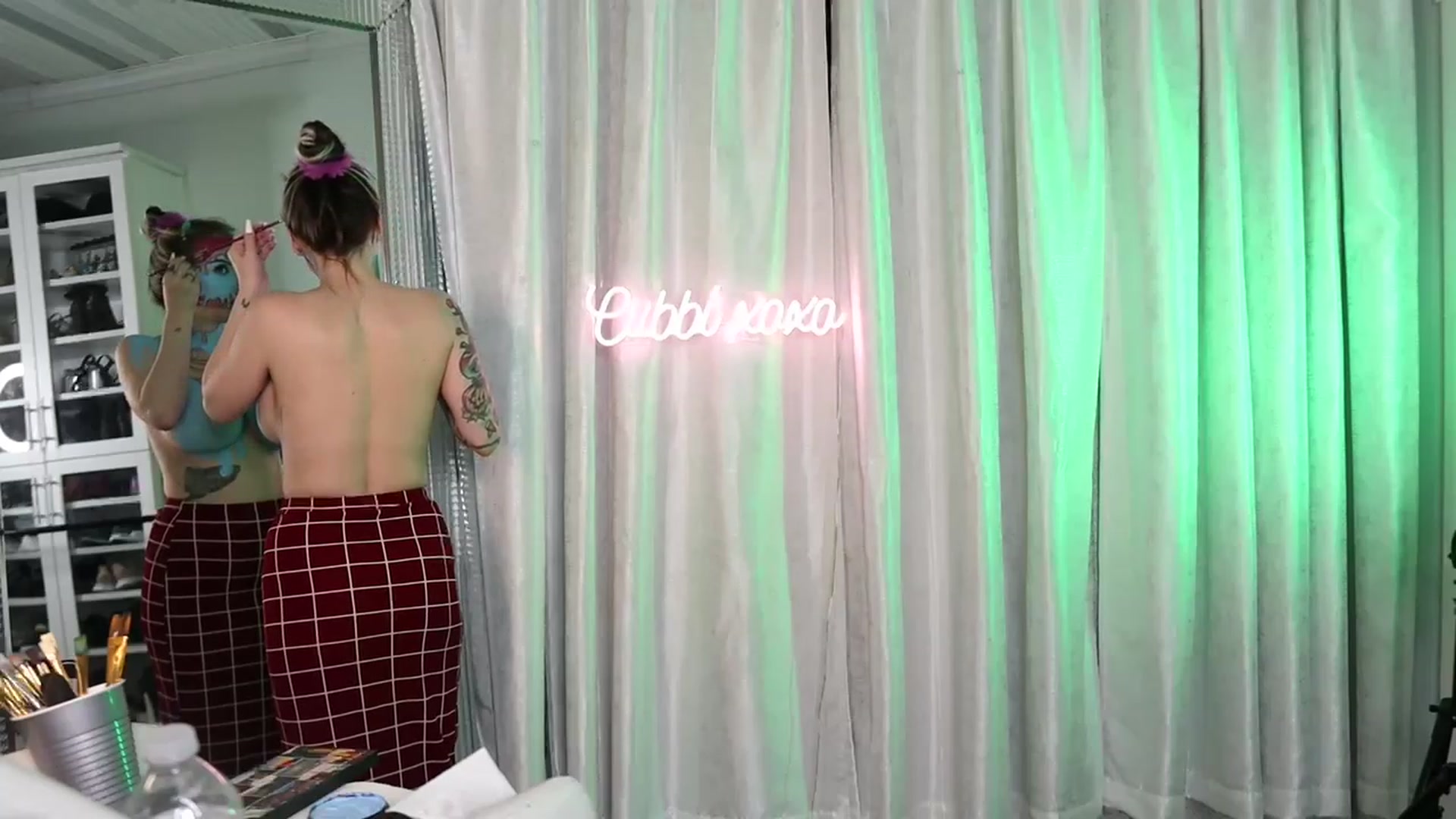 Gallery image thumbnail from Cubbixoxo's myfreecams stream on, 11/23/2022, 06:52 image 8 of 20