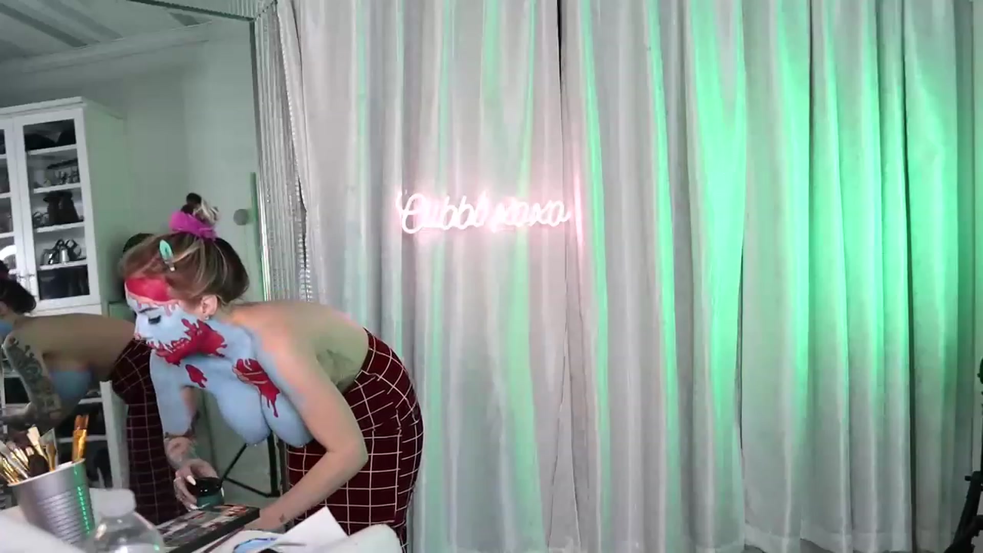 Gallery image thumbnail from Cubbixoxo's myfreecams stream on, 11/23/2022, 07:02 image 18 of 20
