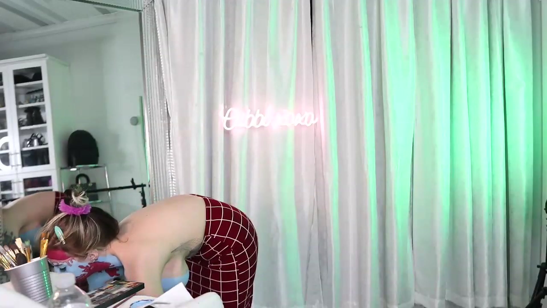 Gallery image thumbnail from Cubbixoxo's myfreecams stream on, 11/23/2022, 07:02 image 20 of 20