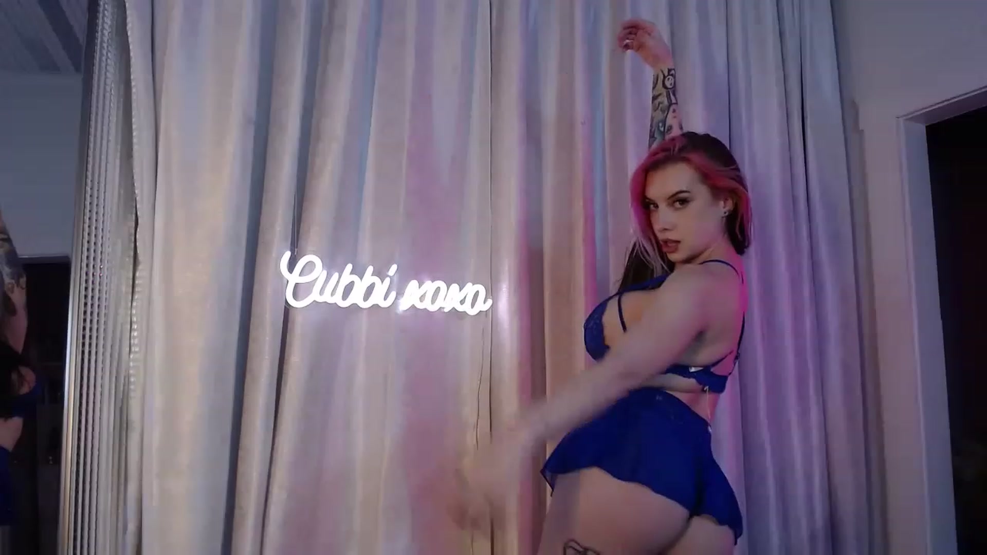 Gallery image thumbnail from Cubbixoxo's myfreecams stream on, 01/29/2023, 07:39 image 2 of 20