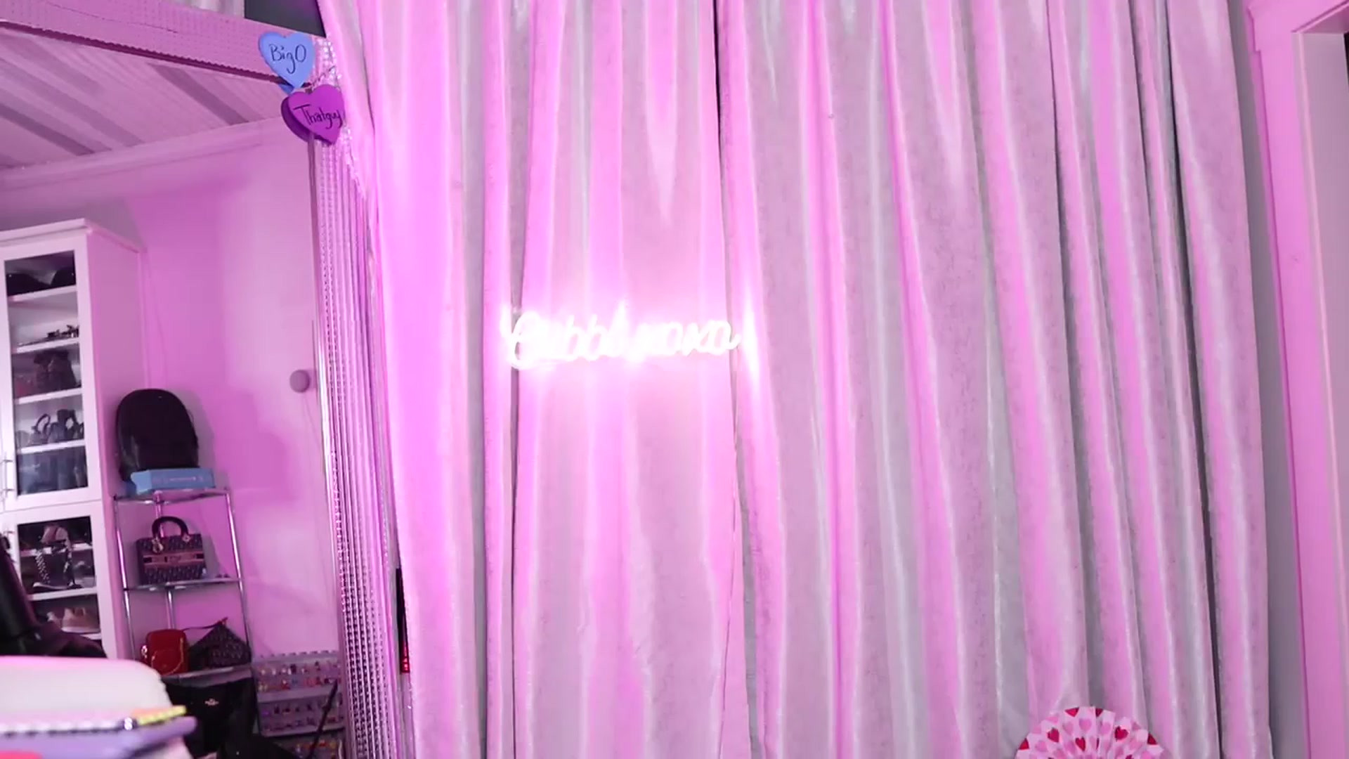 Gallery image thumbnail from Cubbixoxo's myfreecams stream on, 02/03/2023, 06:40 image 4 of 20