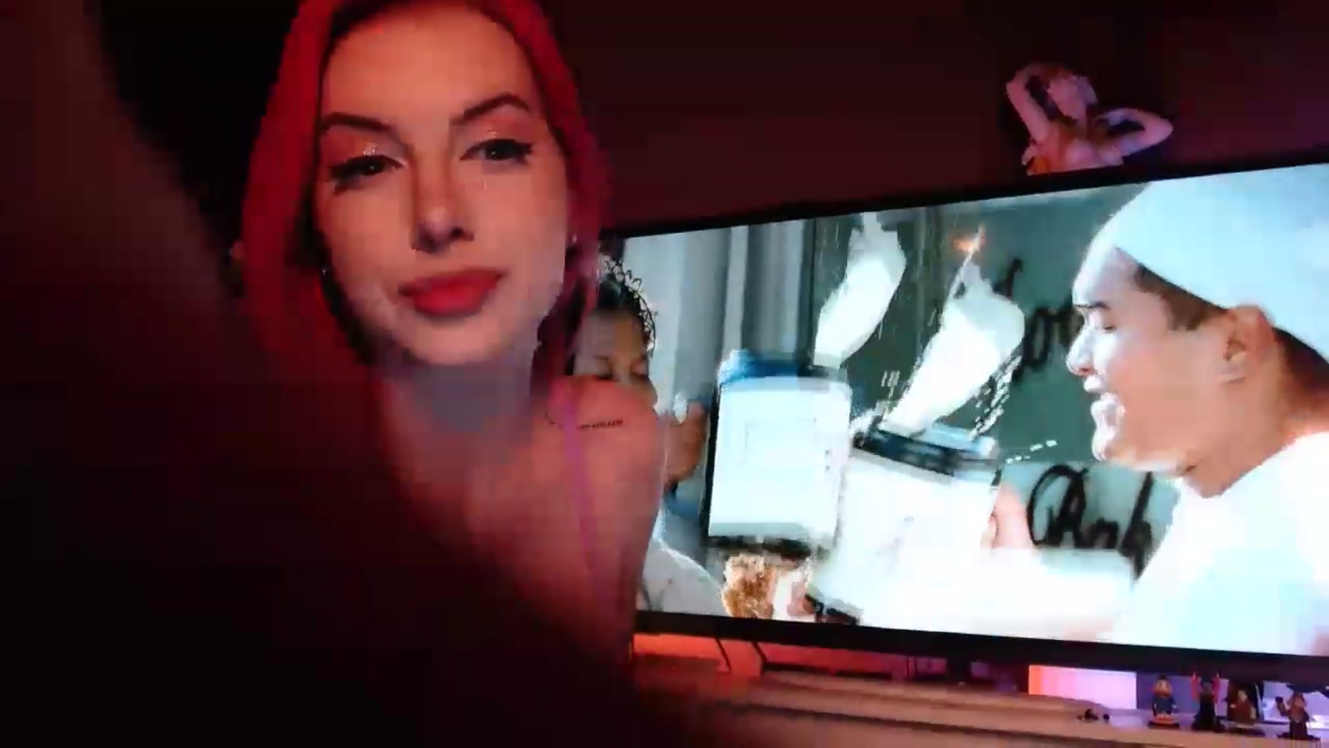 Gallery image thumbnail from Cubbixoxo's myfreecams stream on, 02/14/2023, 04:57 image 13 of 20