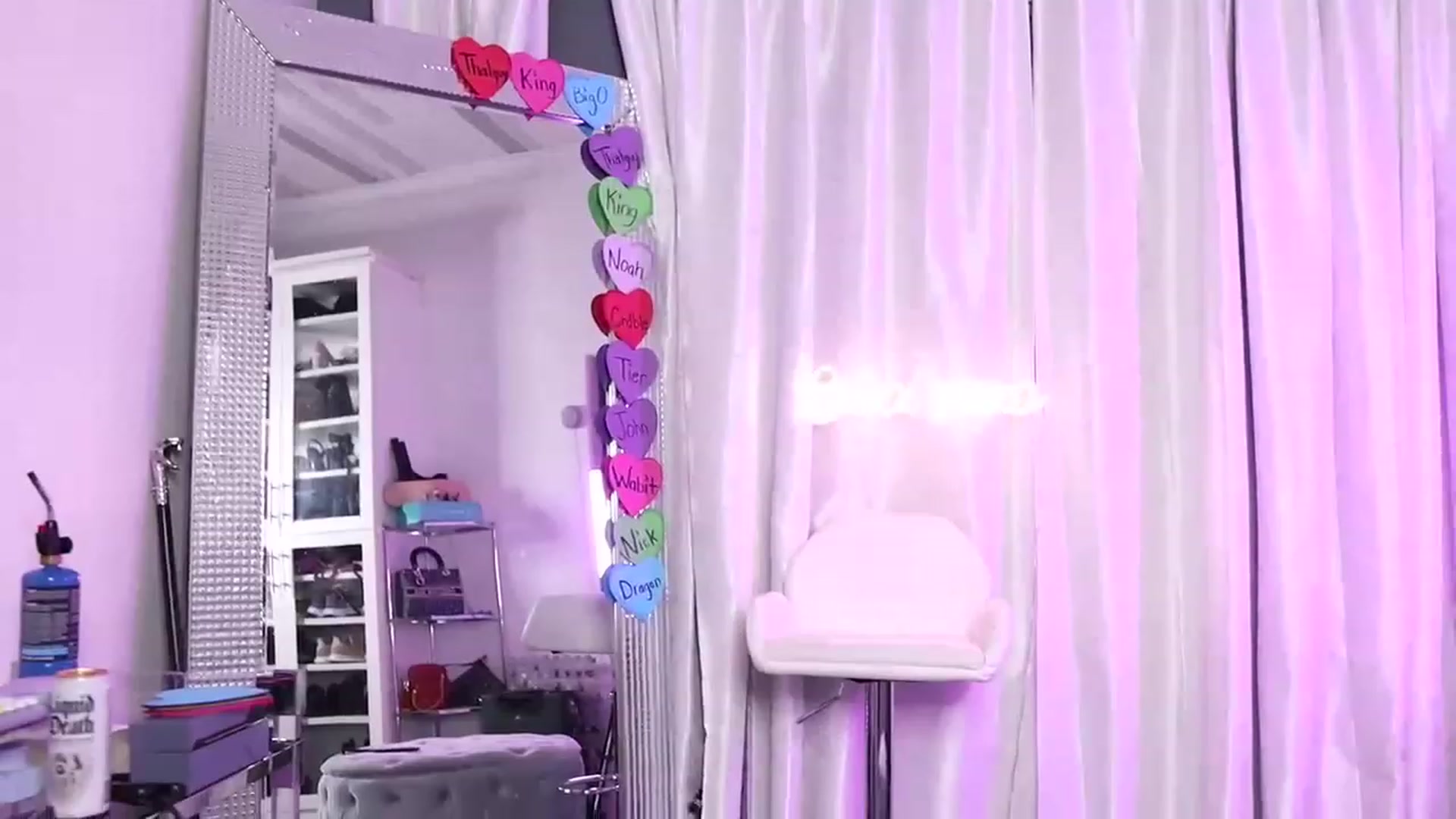 Gallery image thumbnail from Cubbixoxo's myfreecams stream on, 02/20/2023, 05:24 image 3 of 20