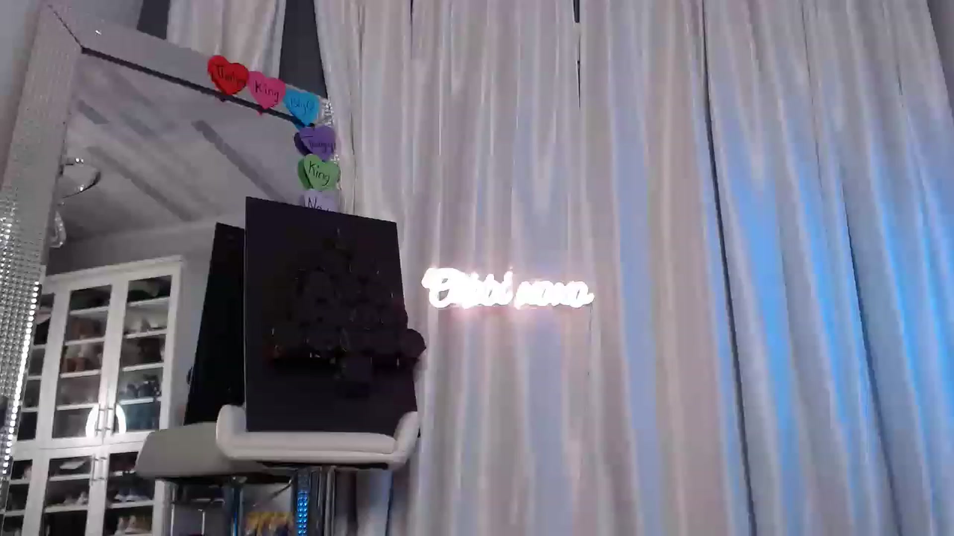 Gallery image thumbnail from Cubbixoxo's myfreecams stream on, 02/23/2023, 05:29 image 5 of 20