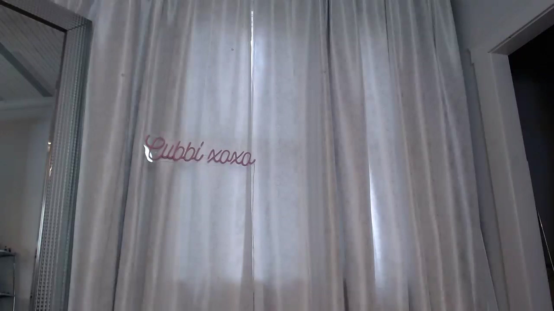 Gallery image thumbnail from Cubbixoxo's myfreecams stream on, 03/13/2023, 21:10 image 19 of 20