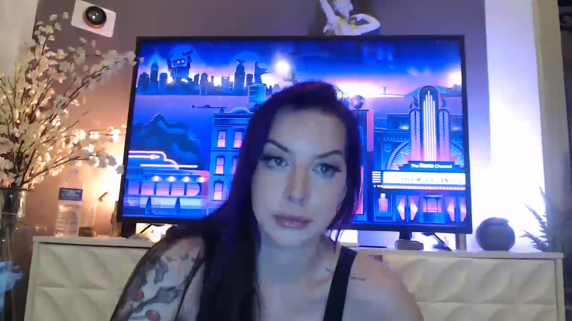 Gallery image thumbnail from Cubbixoxo's myfreecams stream on, 04/26/2023, 06:02 image 6 of 20