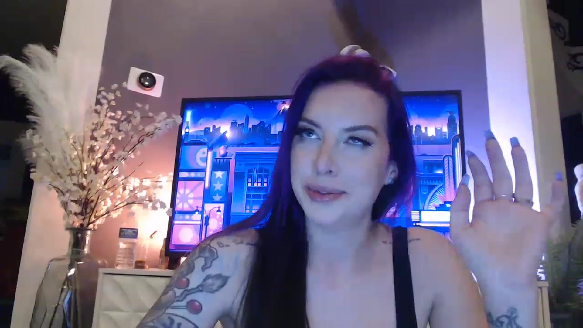 Gallery image thumbnail from Cubbixoxo's myfreecams stream on, 04/26/2023, 06:02 image 8 of 20