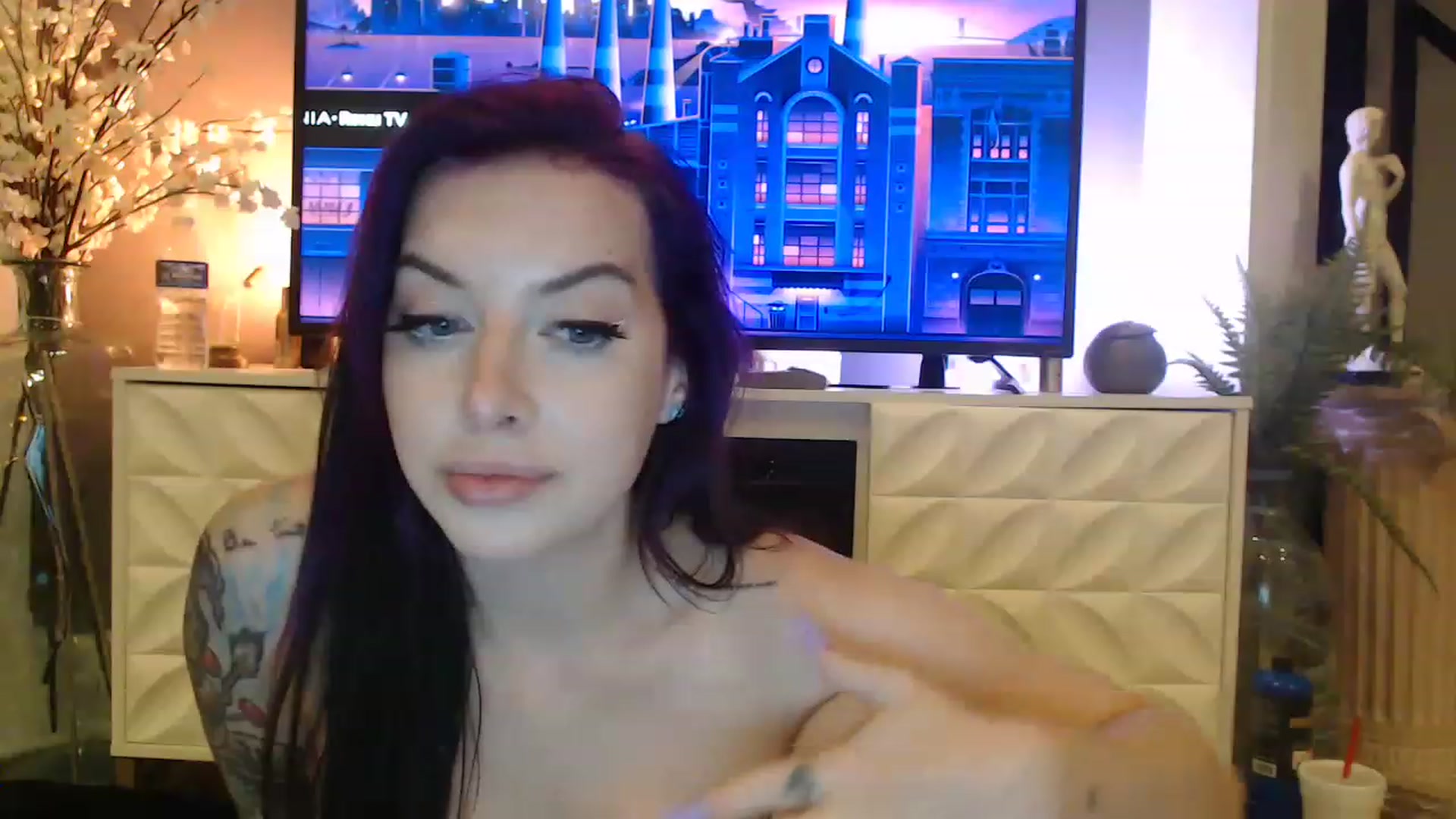 Gallery image thumbnail from Cubbixoxo's myfreecams stream on, 04/26/2023, 06:39 image 16 of 20