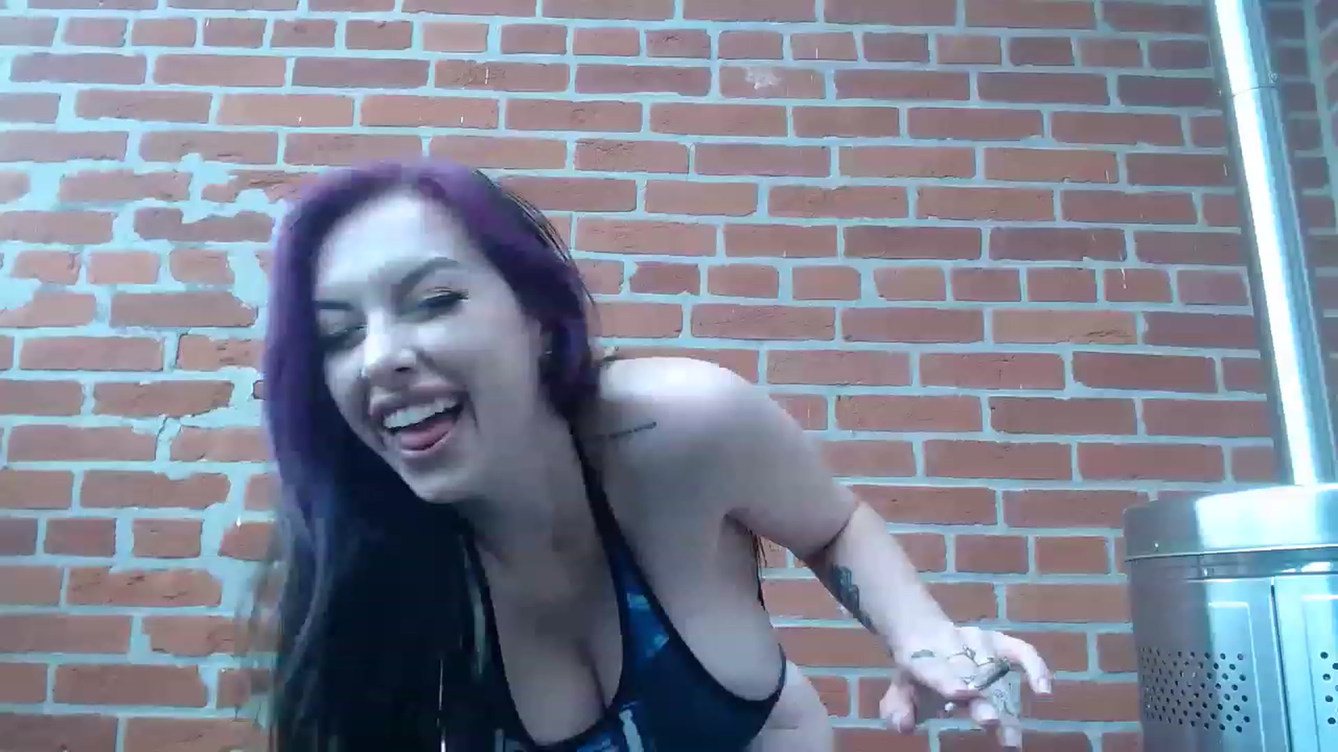 Gallery image thumbnail from Cubbixoxo's myfreecams stream on, 05/04/2023, 22:12 image 15 of 20