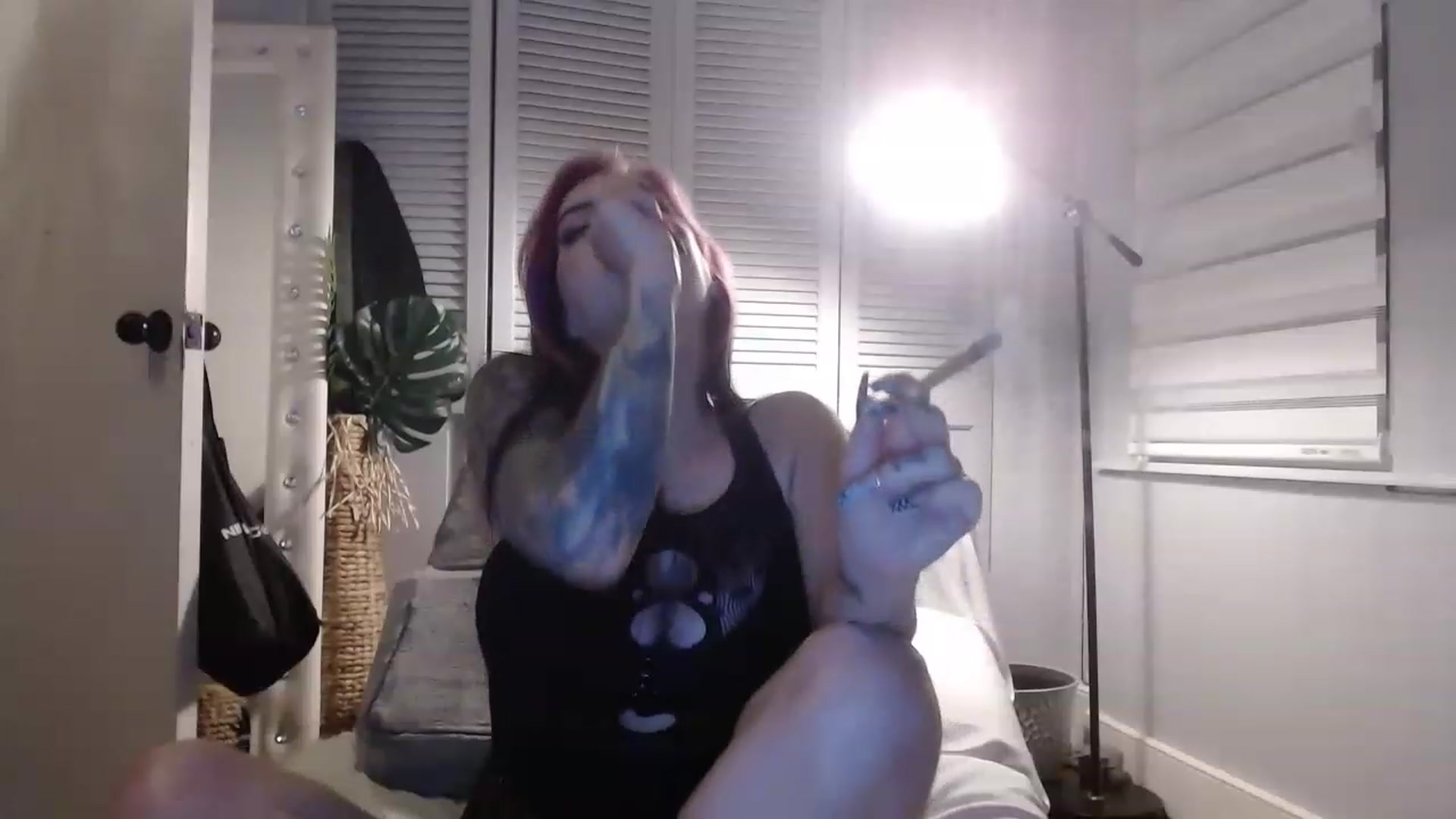 Gallery image thumbnail from Cubbixoxo's myfreecams stream on, 06/01/2023, 05:15 image 14 of 20