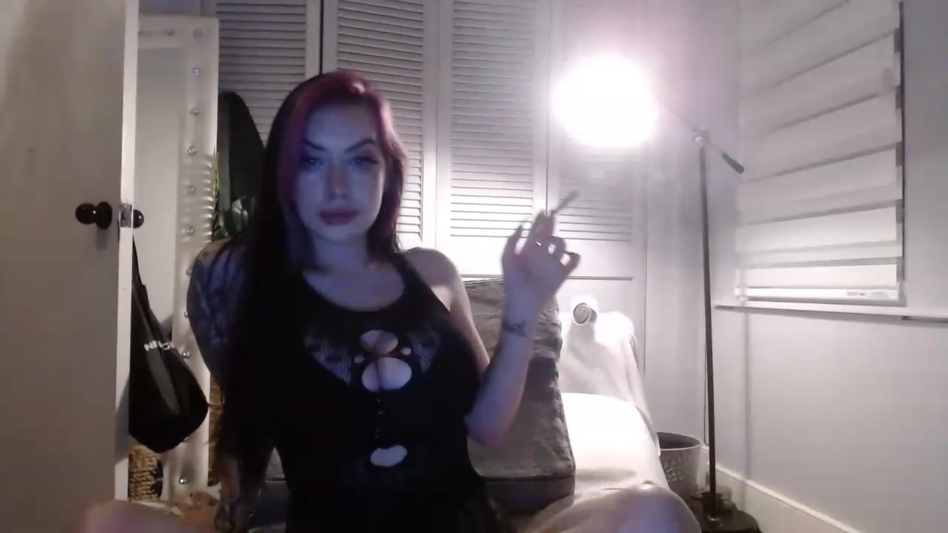 Gallery image thumbnail from Cubbixoxo's myfreecams stream on, 06/01/2023, 05:15 image 13 of 20