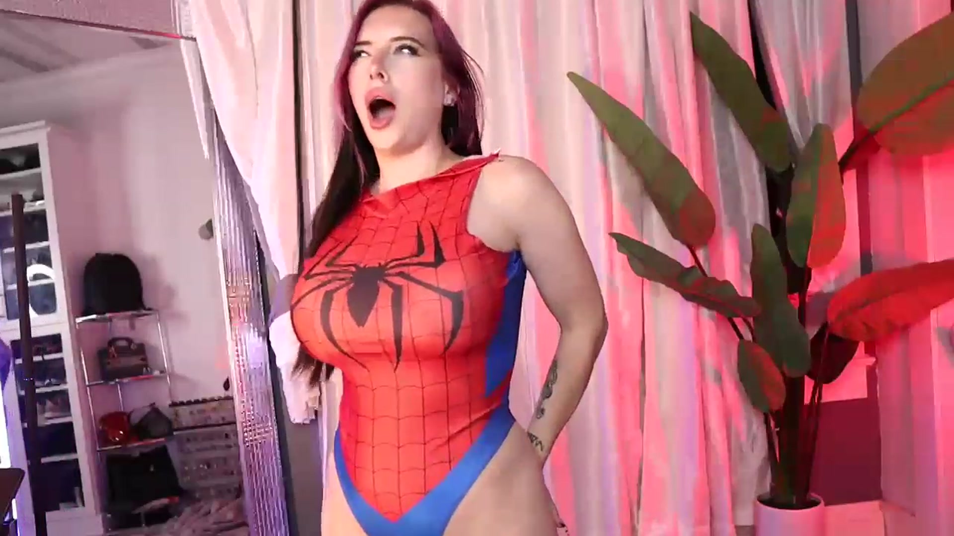 Gallery image thumbnail from Cubbixoxo's myfreecams stream on, 06/02/2023, 04:29 image 18 of 20