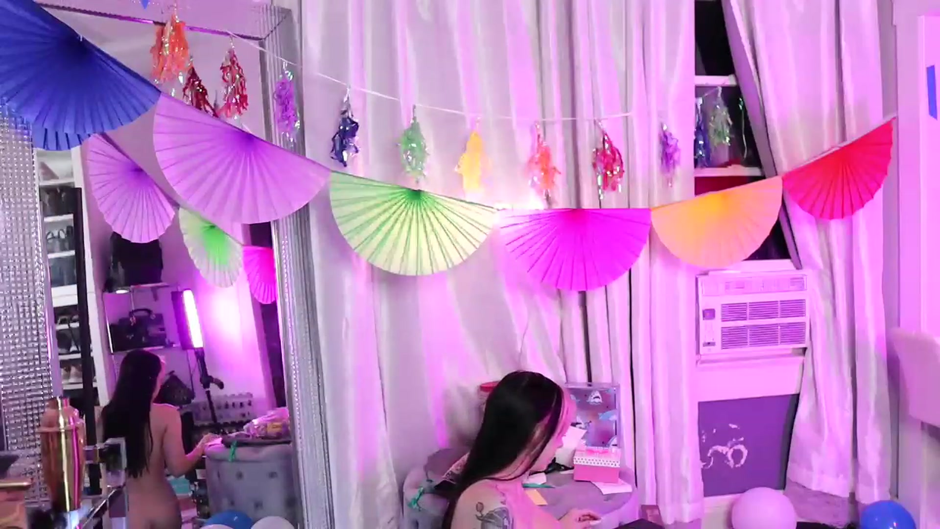 Gallery image thumbnail from Cubbixoxo's myfreecams stream on, 06/26/2023, 03:36 image 14 of 20