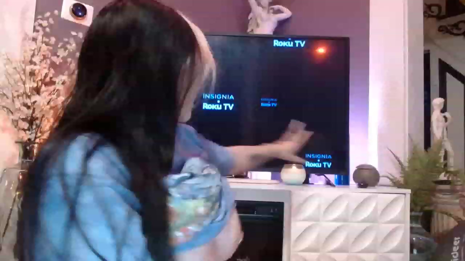 Gallery image thumbnail from Cubbixoxo's myfreecams stream on, 06/27/2023, 03:25 image 7 of 20