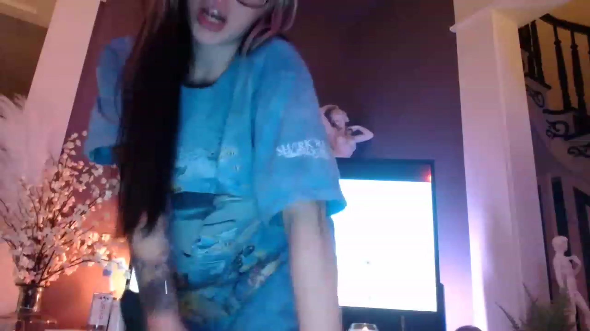 Gallery image thumbnail from Cubbixoxo's myfreecams stream on, 06/27/2023, 04:51 image 10 of 20