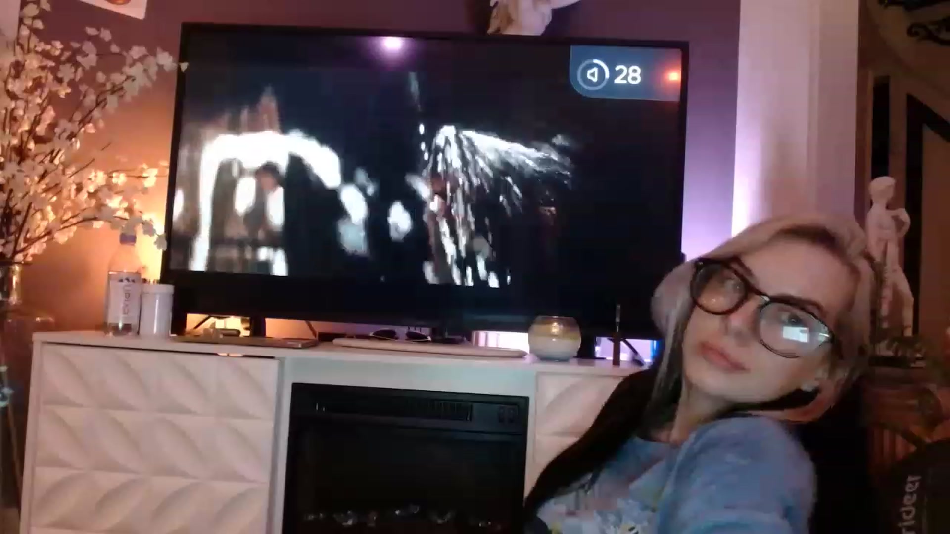 Gallery image thumbnail from Cubbixoxo's myfreecams stream on, 06/27/2023, 04:51 image 20 of 20