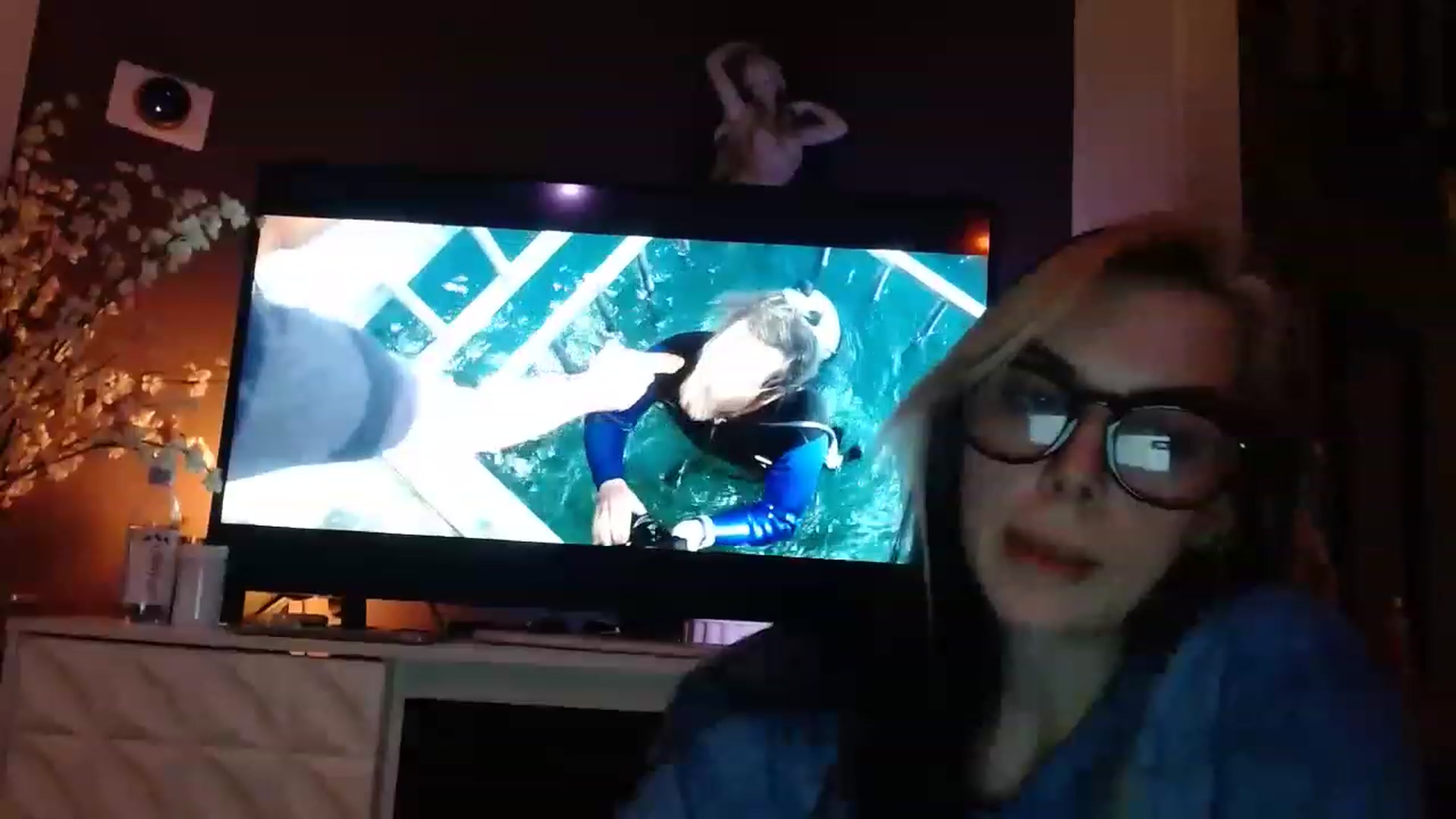 Gallery image thumbnail from Cubbixoxo's myfreecams stream on, 06/27/2023, 05:15 image 6 of 20