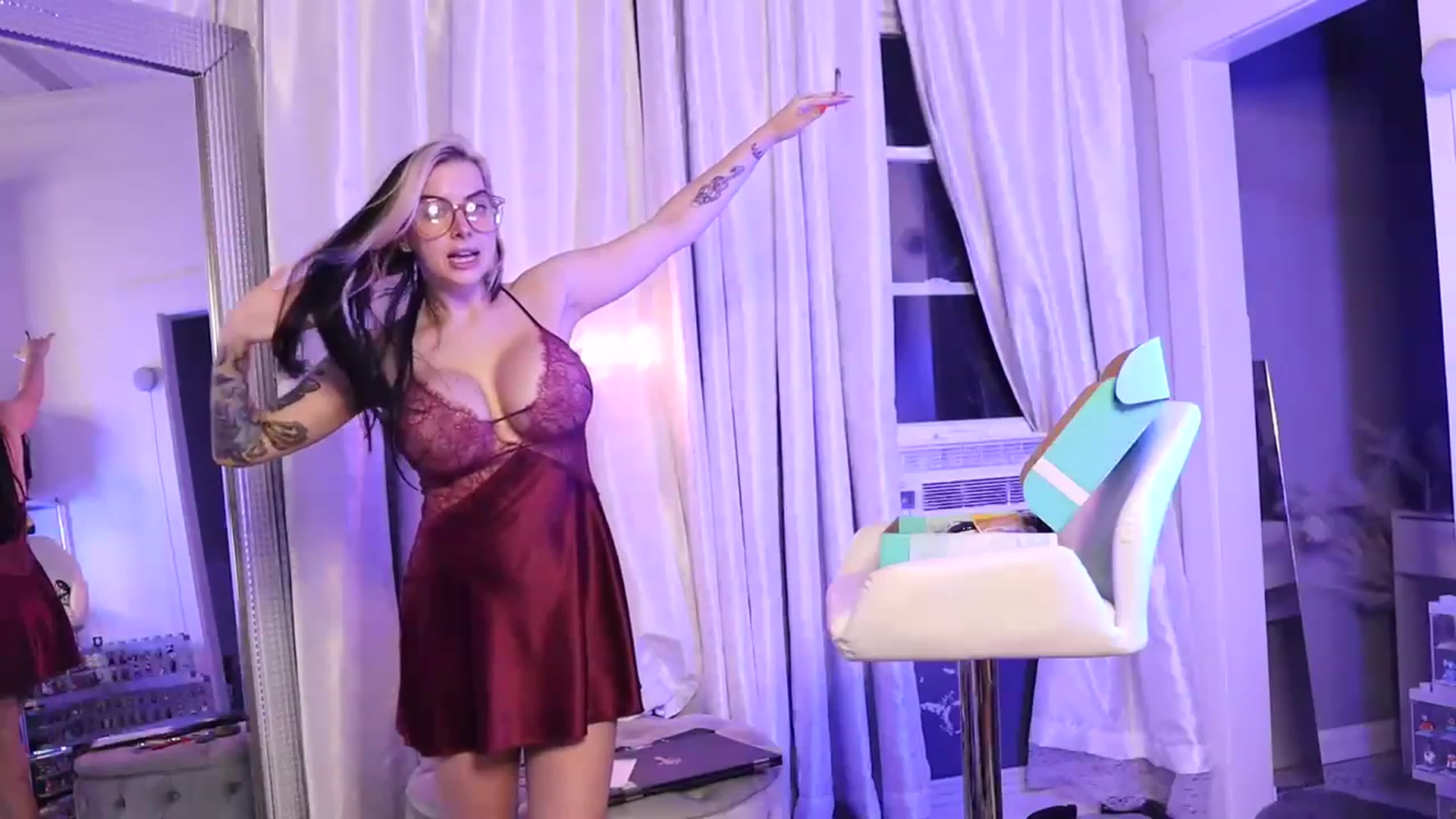 Gallery image thumbnail from Cubbixoxo's myfreecams stream on, 07/08/2023, 03:36 image 17 of 20
