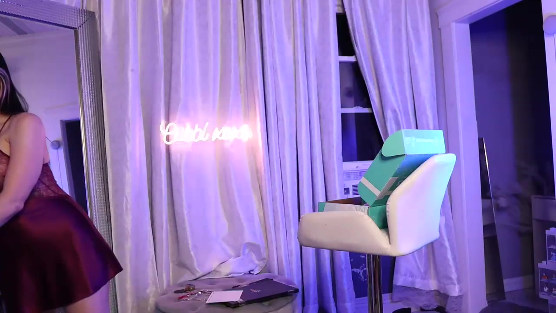 Gallery image thumbnail from Cubbixoxo's myfreecams stream on, 07/08/2023, 03:36 image 11 of 20