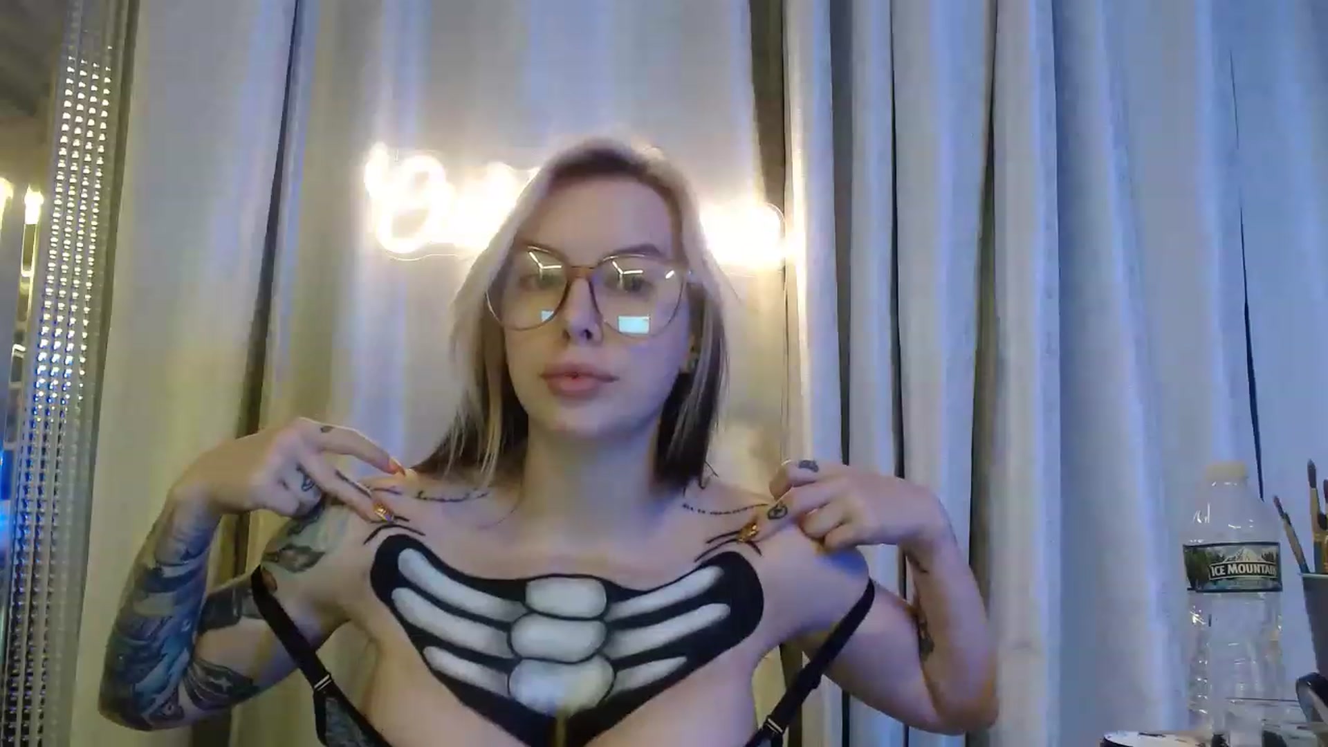 Gallery image thumbnail from Cubbixoxo's myfreecams stream on, 07/12/2023, 05:17 image 17 of 20