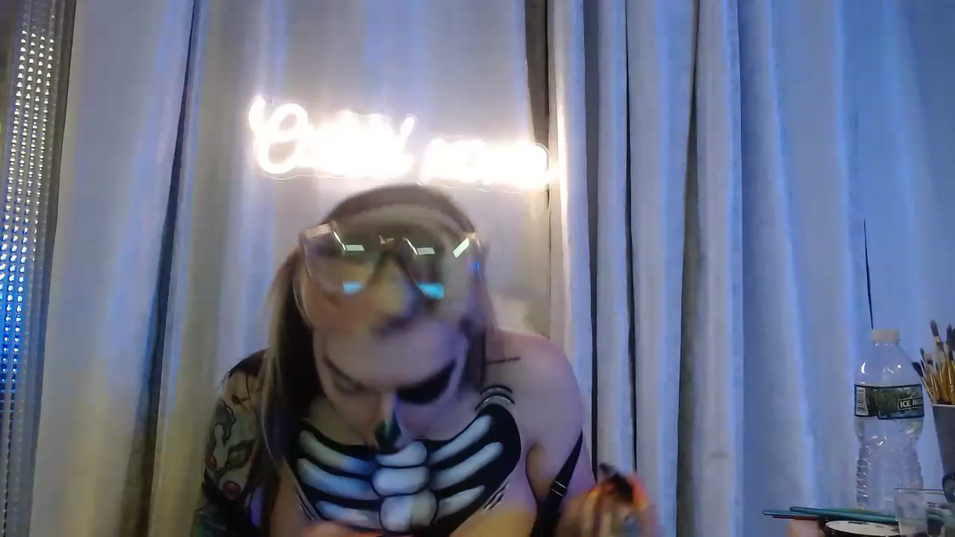 Gallery image thumbnail from Cubbixoxo's myfreecams stream on, 07/12/2023, 06:40 image 5 of 20
