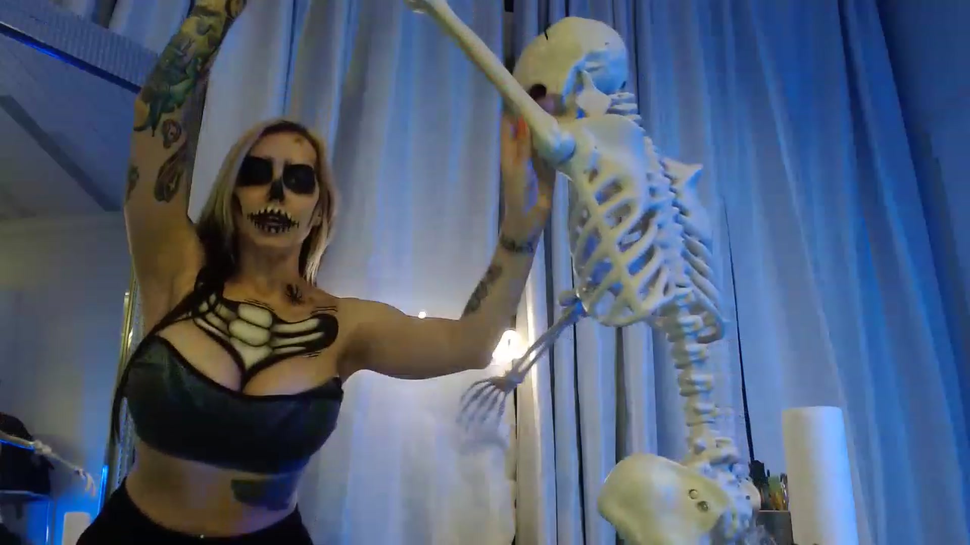 Gallery image thumbnail from Cubbixoxo's myfreecams stream on, 07/12/2023, 06:40 image 15 of 20