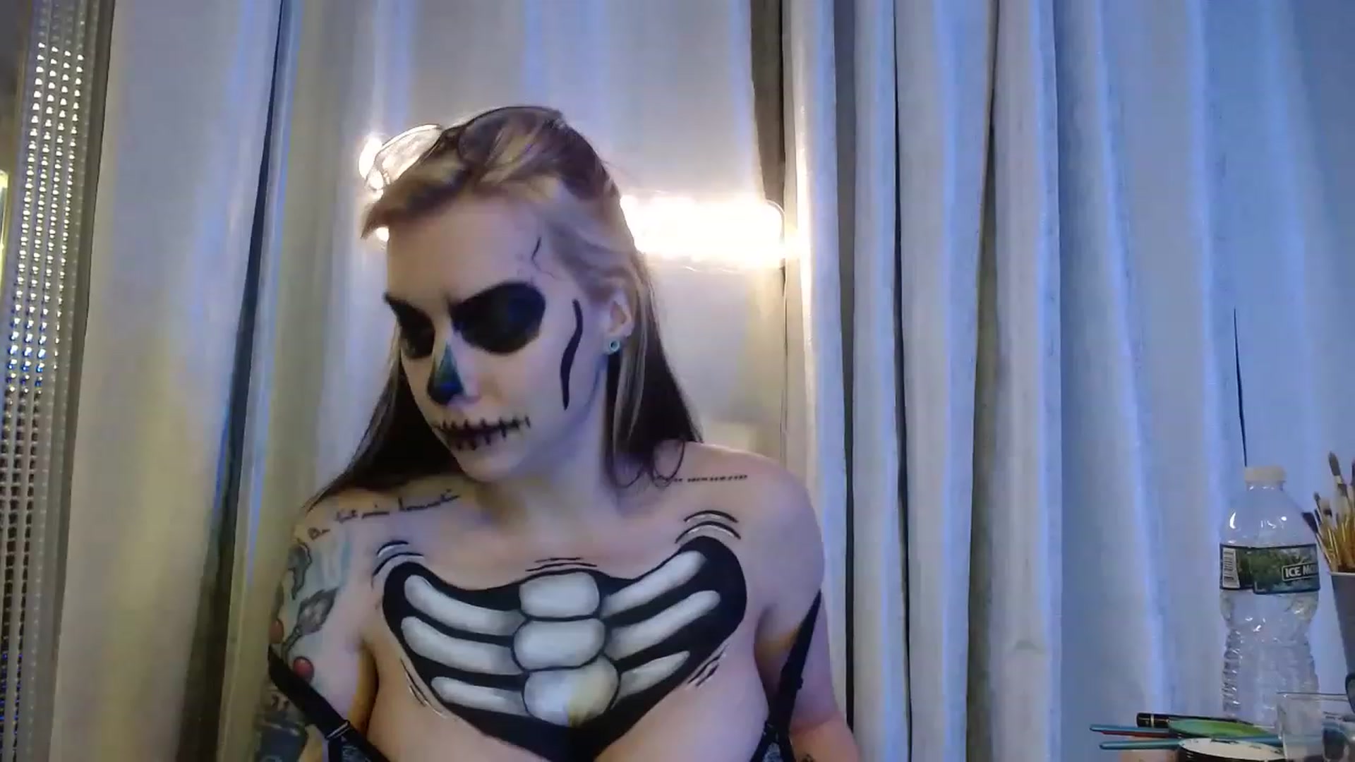 Gallery image thumbnail from Cubbixoxo's myfreecams stream on, 07/12/2023, 06:40 image 6 of 20