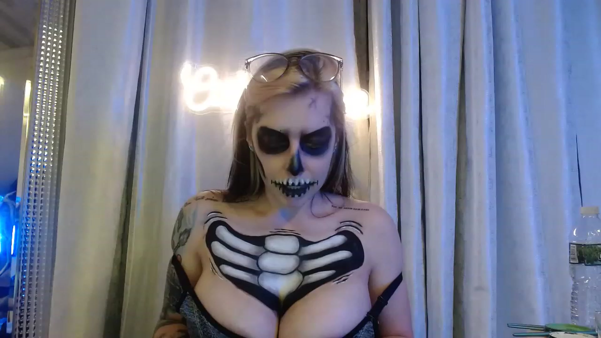Gallery image thumbnail from Cubbixoxo's myfreecams stream on, 07/12/2023, 06:40 image 8 of 20
