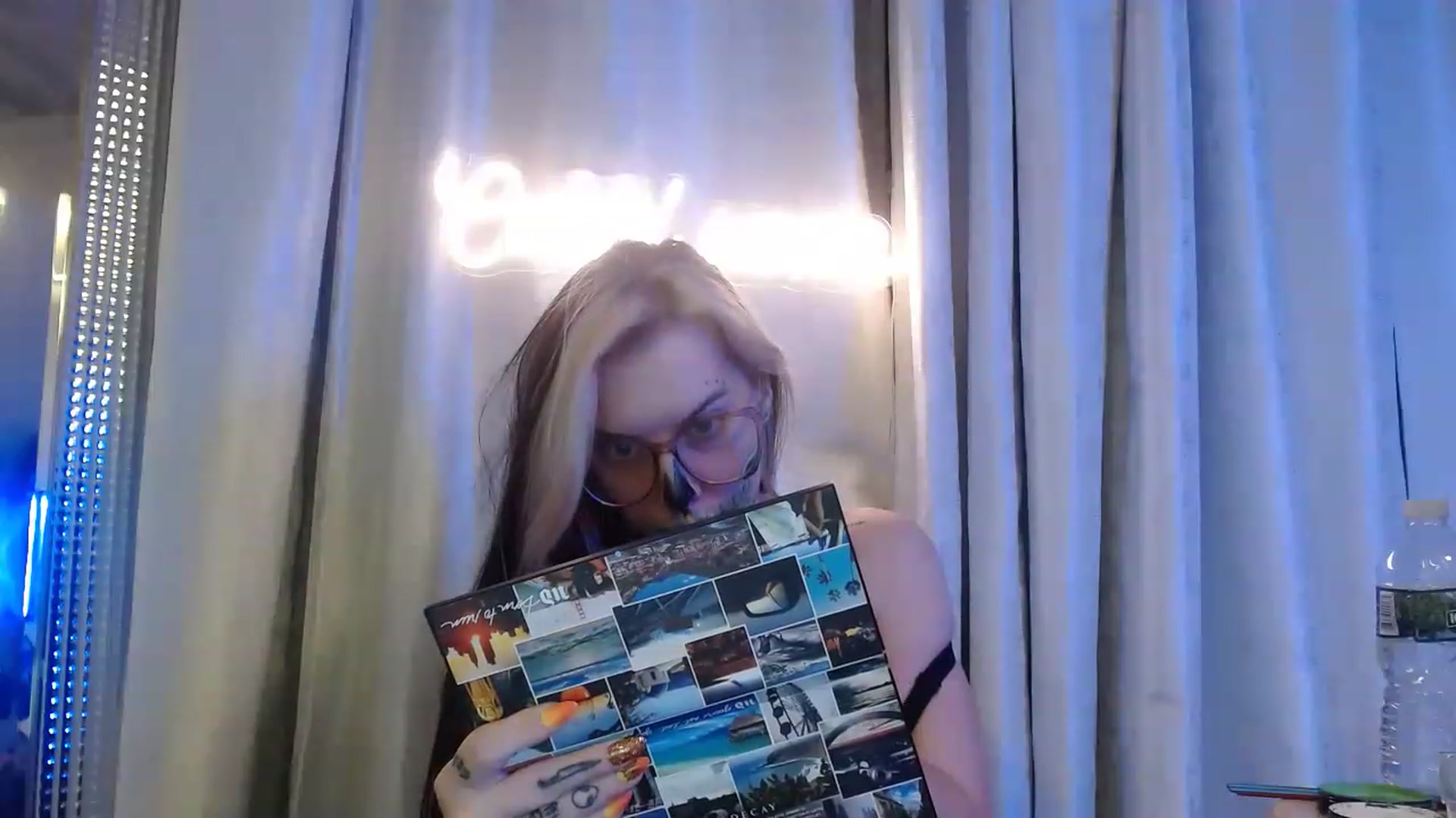 Gallery image thumbnail from Cubbixoxo's myfreecams stream on, 07/12/2023, 06:40 image 3 of 20