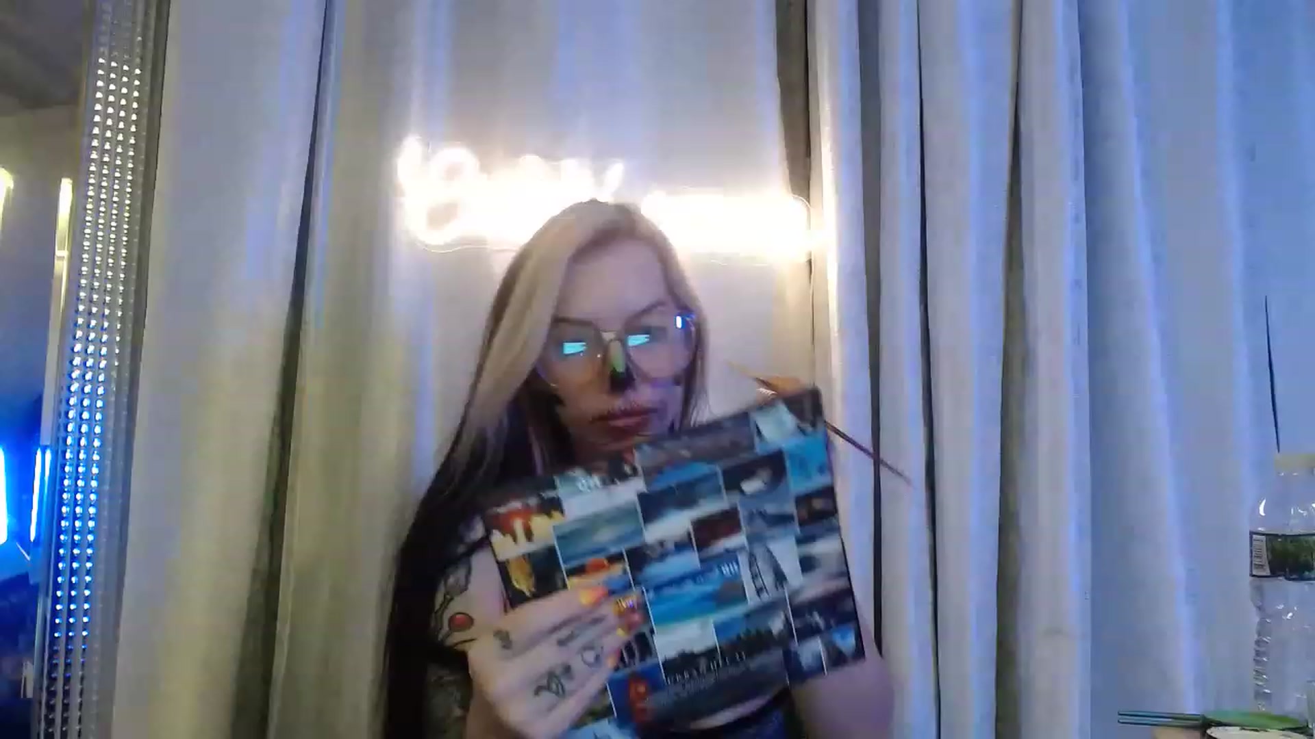 Gallery image thumbnail from Cubbixoxo's myfreecams stream on, 07/12/2023, 06:40 image 1 of 20