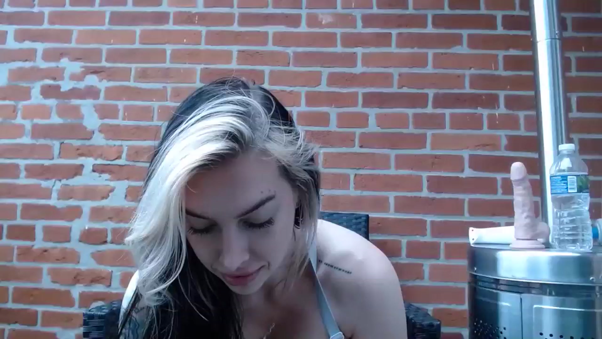 Gallery image thumbnail from Cubbixoxo's myfreecams stream on, 08/15/2023, 19:22 image 1 of 20