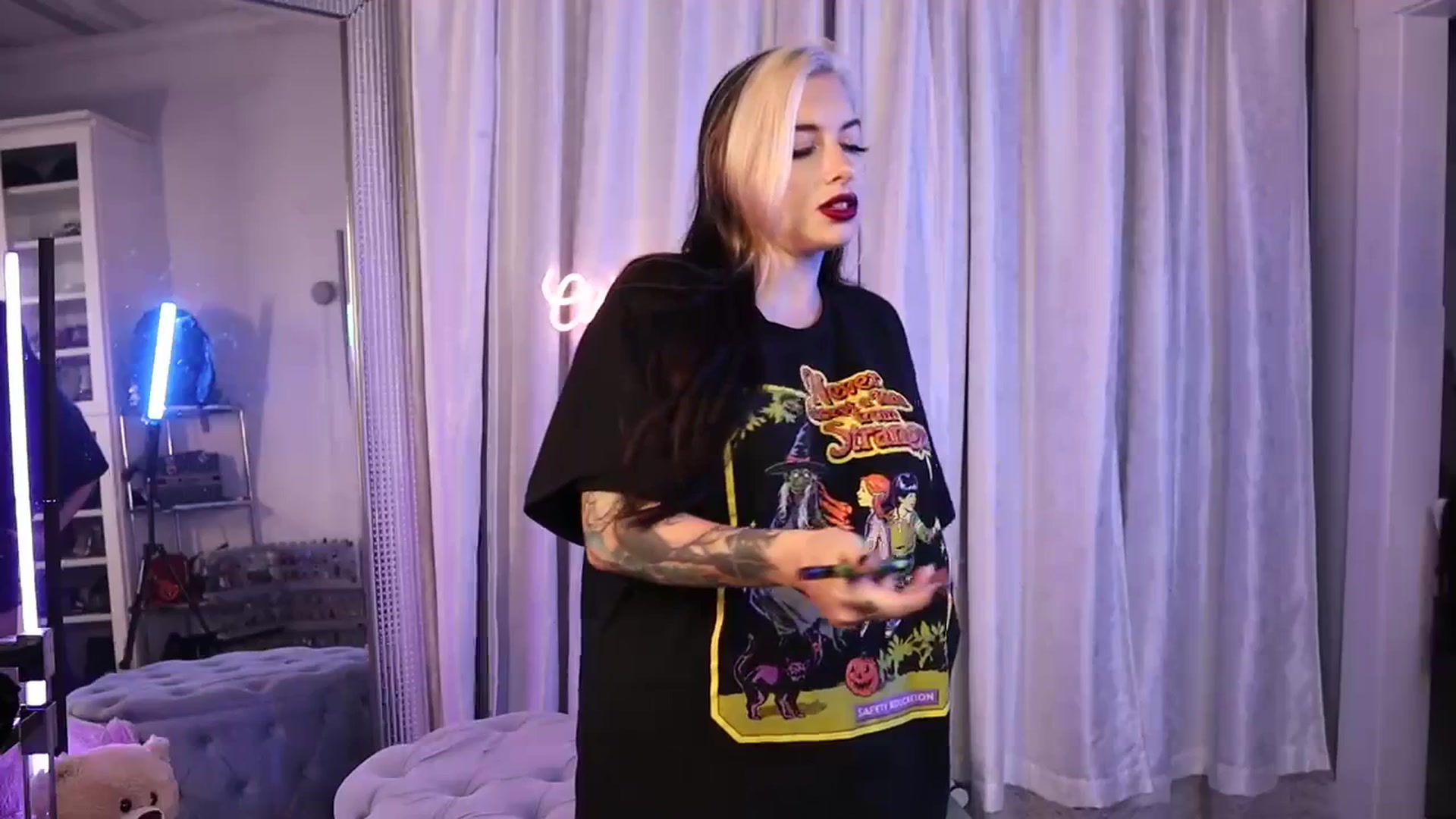 Gallery image thumbnail from Cubbixoxo's myfreecams stream on, 09/13/2023, 04:33 image 10 of 20