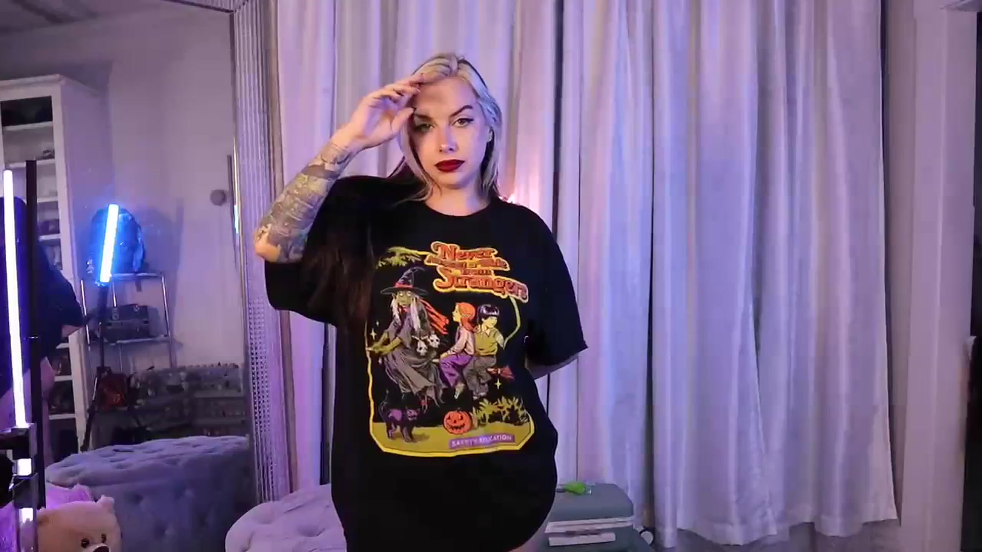 Gallery image thumbnail from Cubbixoxo's myfreecams stream on, 09/13/2023, 04:33 image 12 of 20
