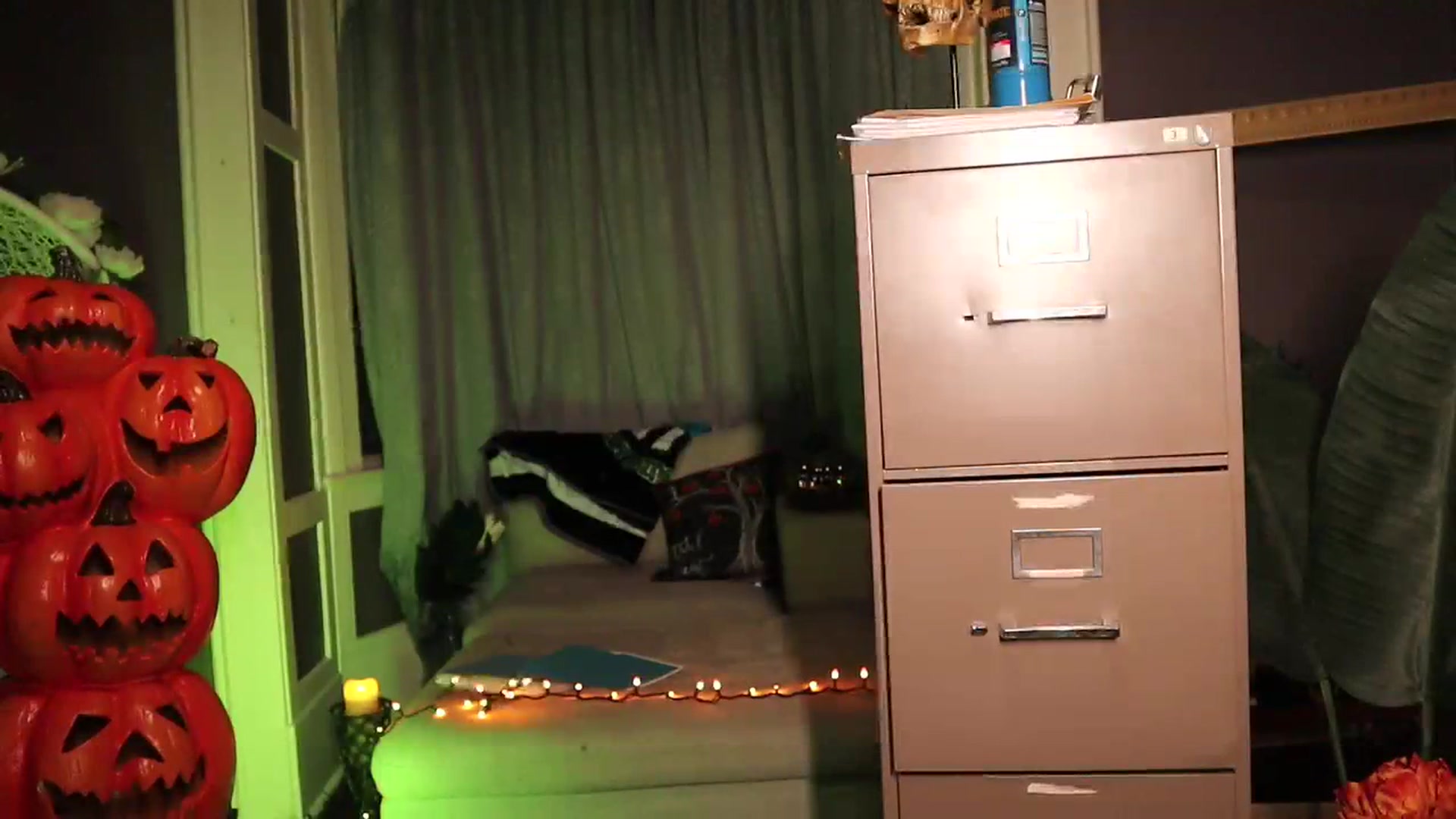 Gallery image thumbnail from Cubbixoxo's myfreecams stream on, 10/15/2023, 05:37 image 6 of 20