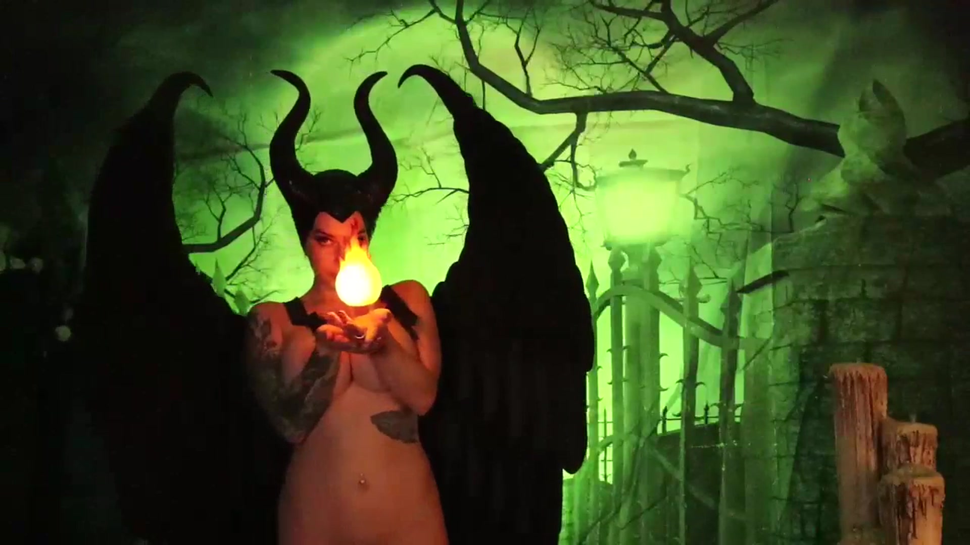 Gallery image thumbnail from Cubbixoxo's myfreecams stream on, 10/17/2023, 06:16 image 19 of 20