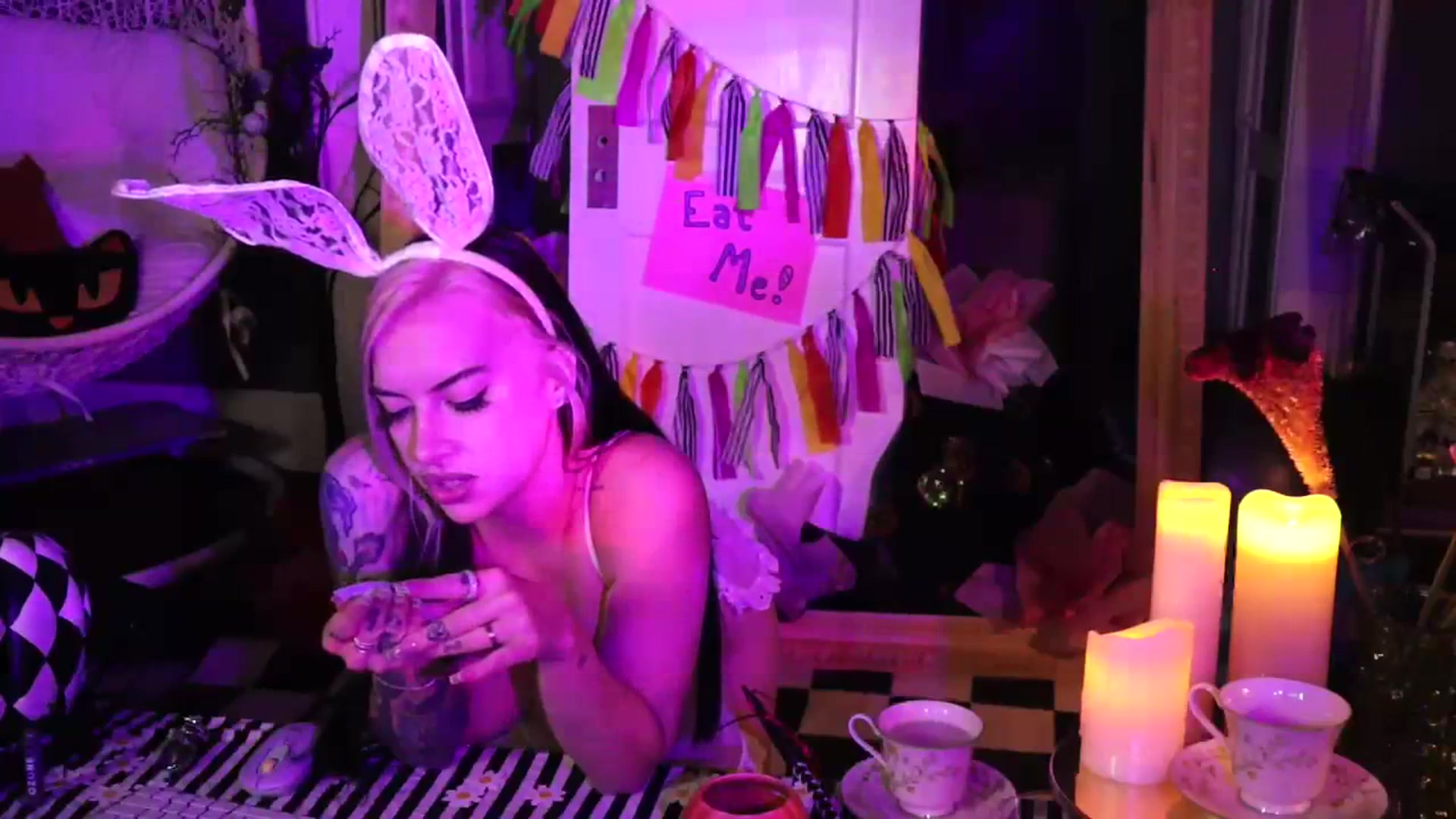 Gallery image thumbnail from Cubbixoxo's myfreecams stream on, 10/21/2023, 04:37 image 18 of 20