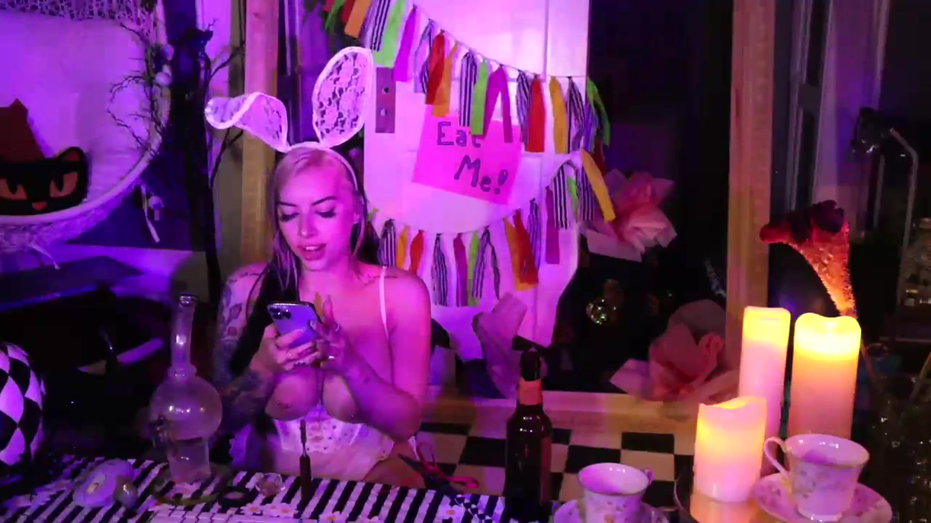 Gallery image thumbnail from Cubbixoxo's myfreecams stream on, 10/21/2023, 06:34 image 12 of 20
