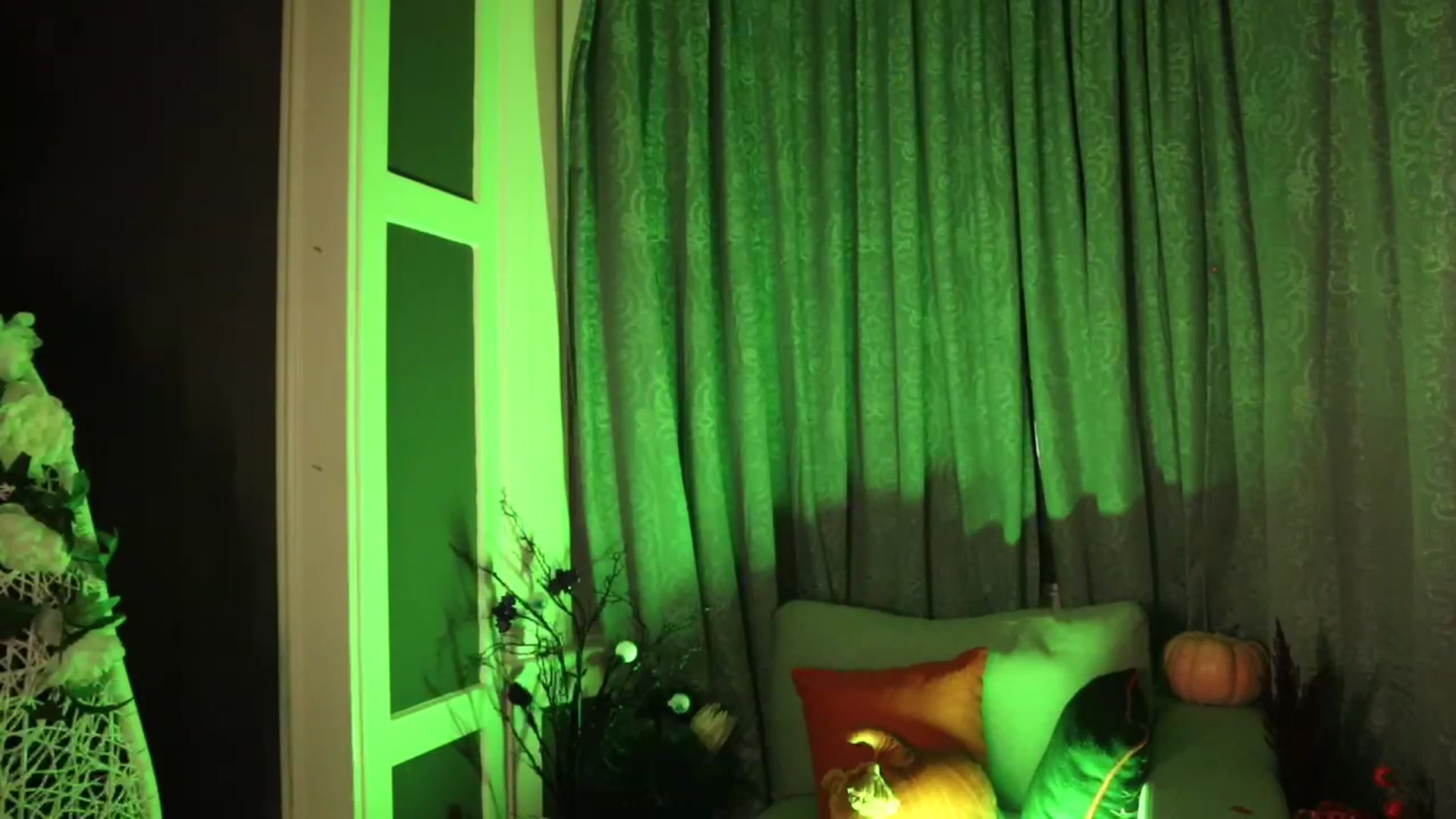 Gallery image thumbnail from Cubbixoxo's myfreecams stream on, 10/26/2023, 03:15 image 8 of 20