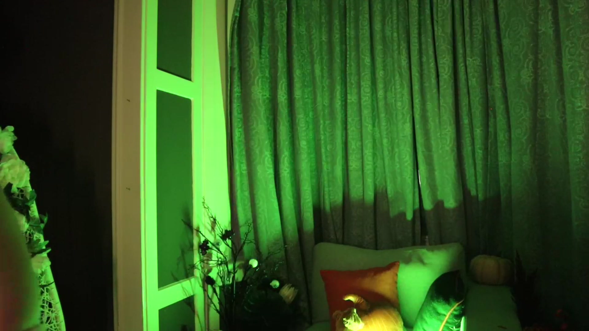 Gallery image thumbnail from Cubbixoxo's myfreecams stream on, 10/26/2023, 03:15 image 10 of 20
