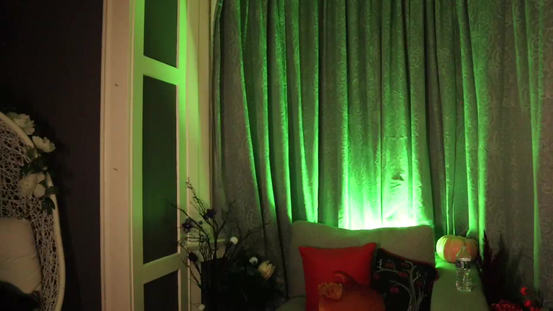 Gallery image thumbnail from Cubbixoxo's myfreecams stream on, 10/26/2023, 05:34 image 2 of 20